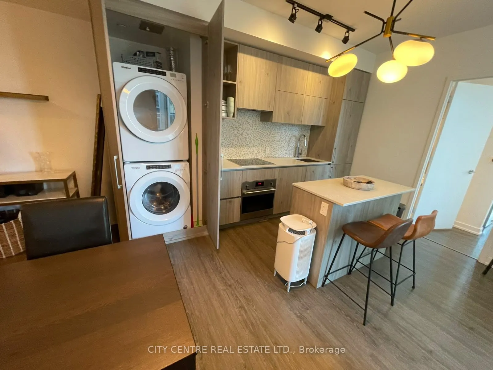 1 Yorkville Avenue #1602