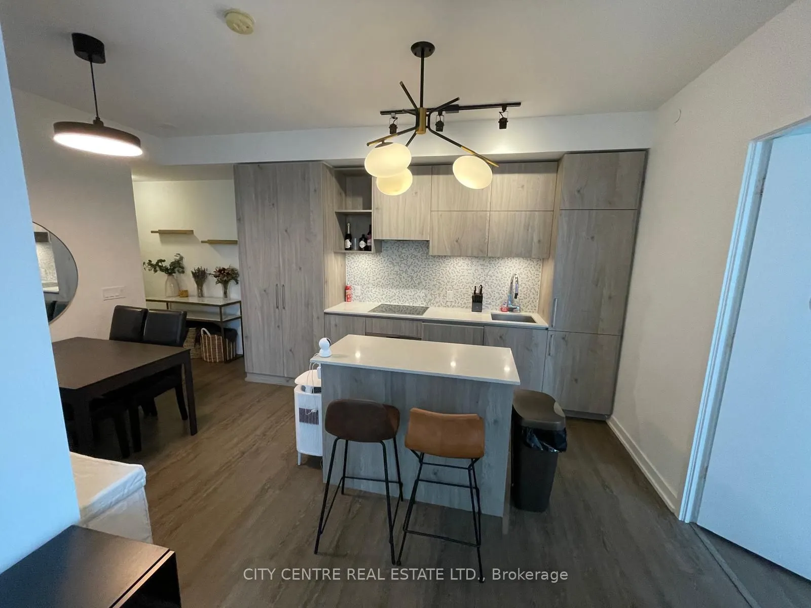 1 Yorkville Avenue #1602