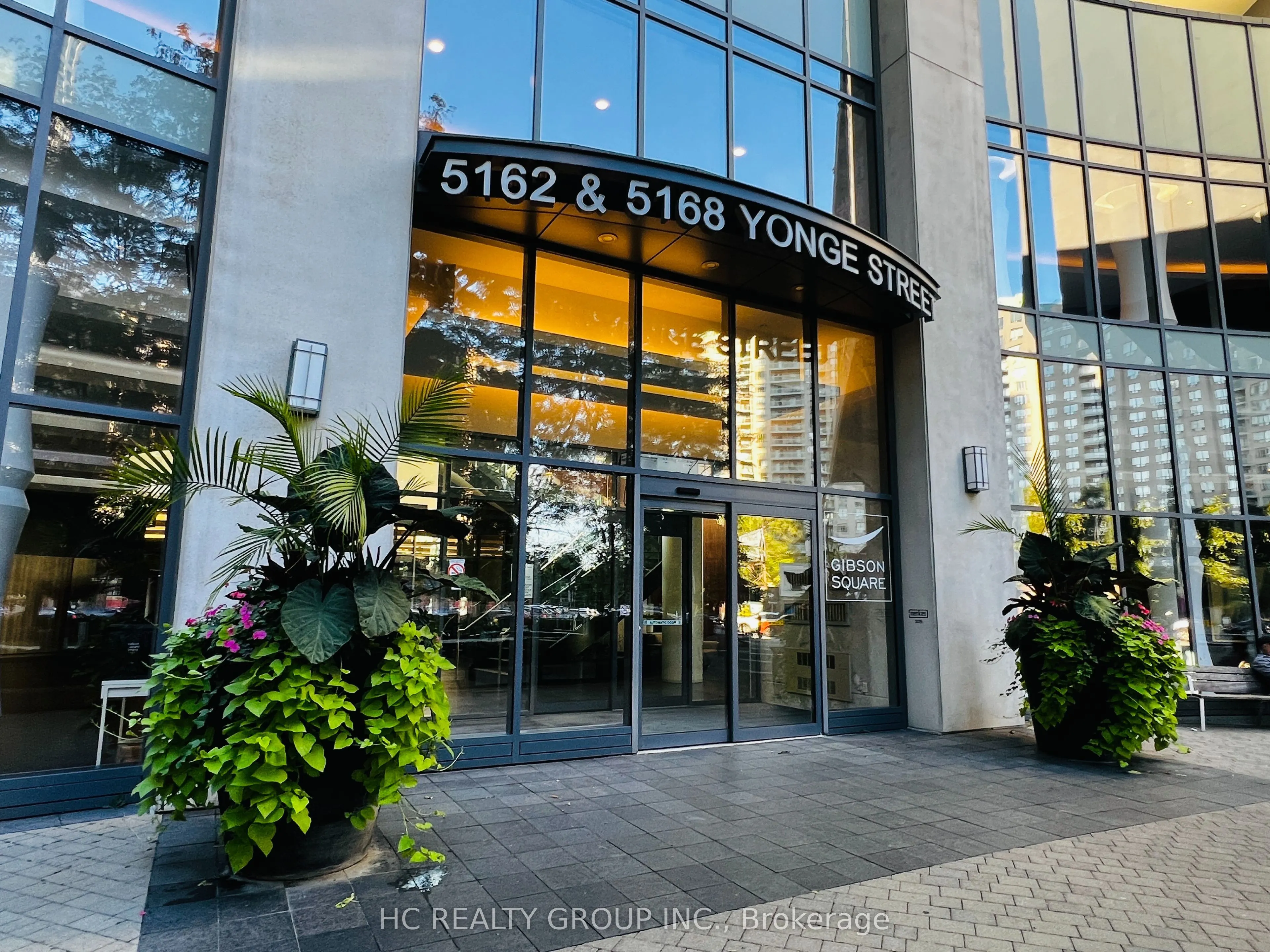 5168 Yonge Street #1712