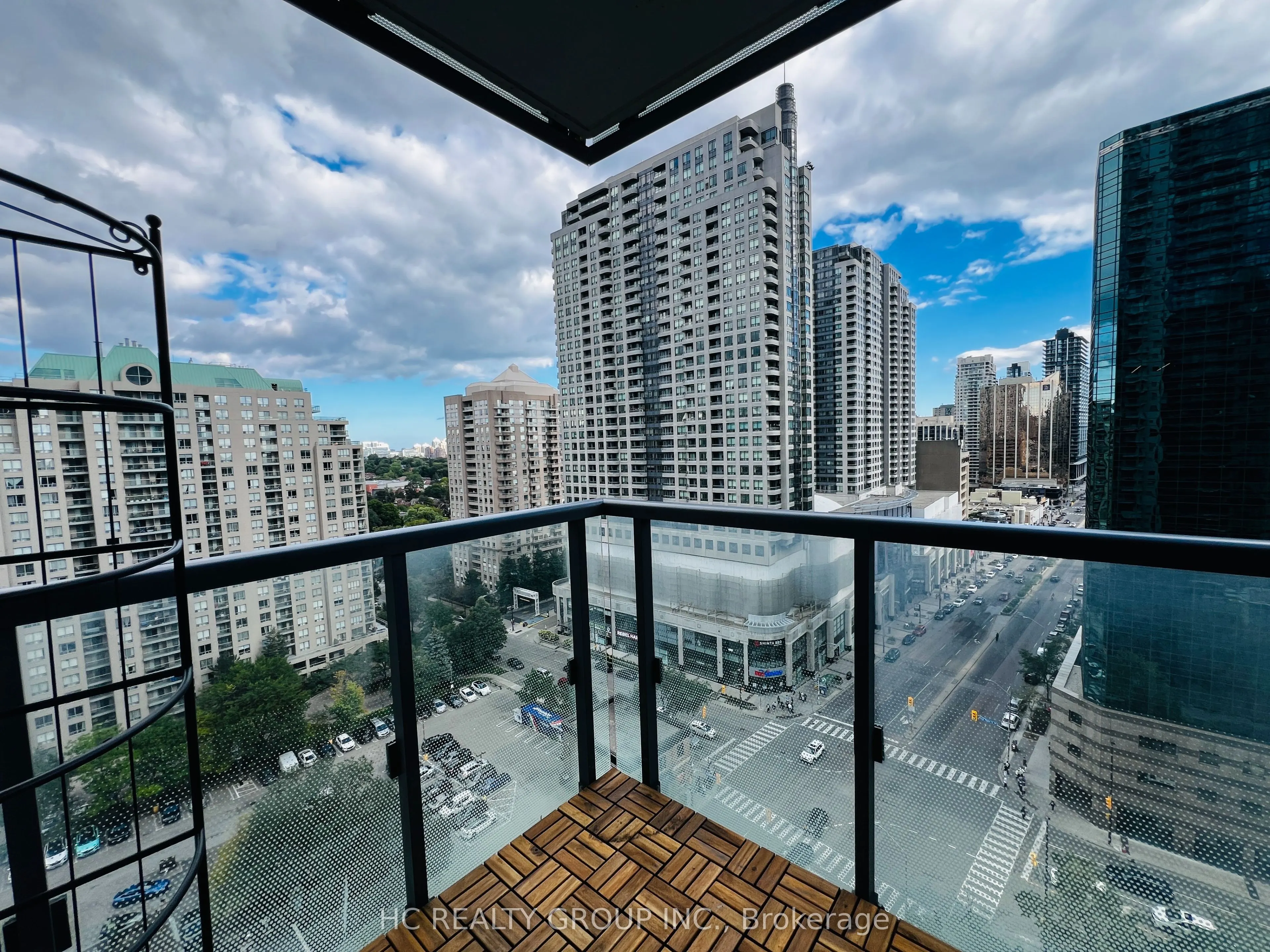 5168 Yonge Street #1712
