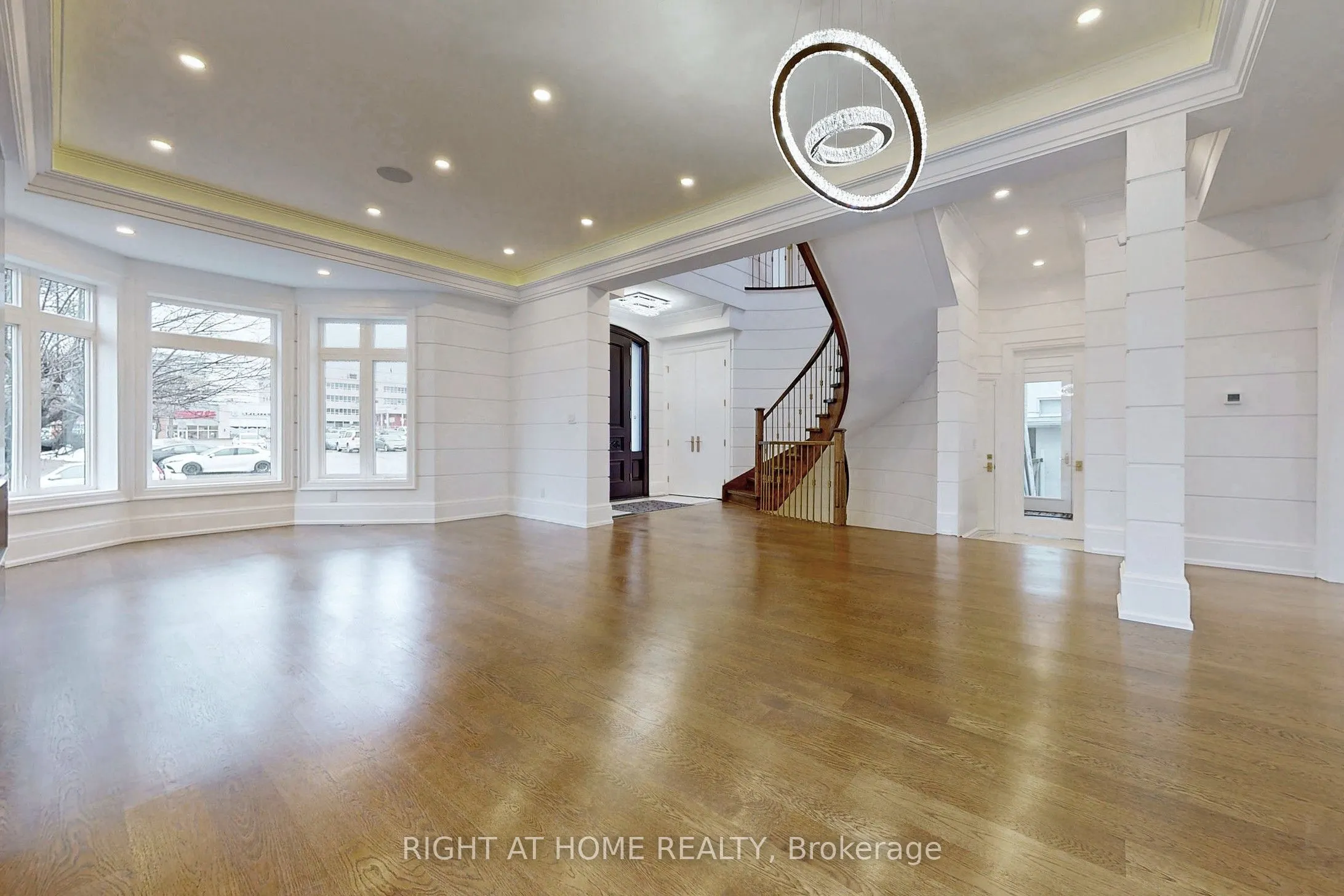 10 Jocelyn Crescent