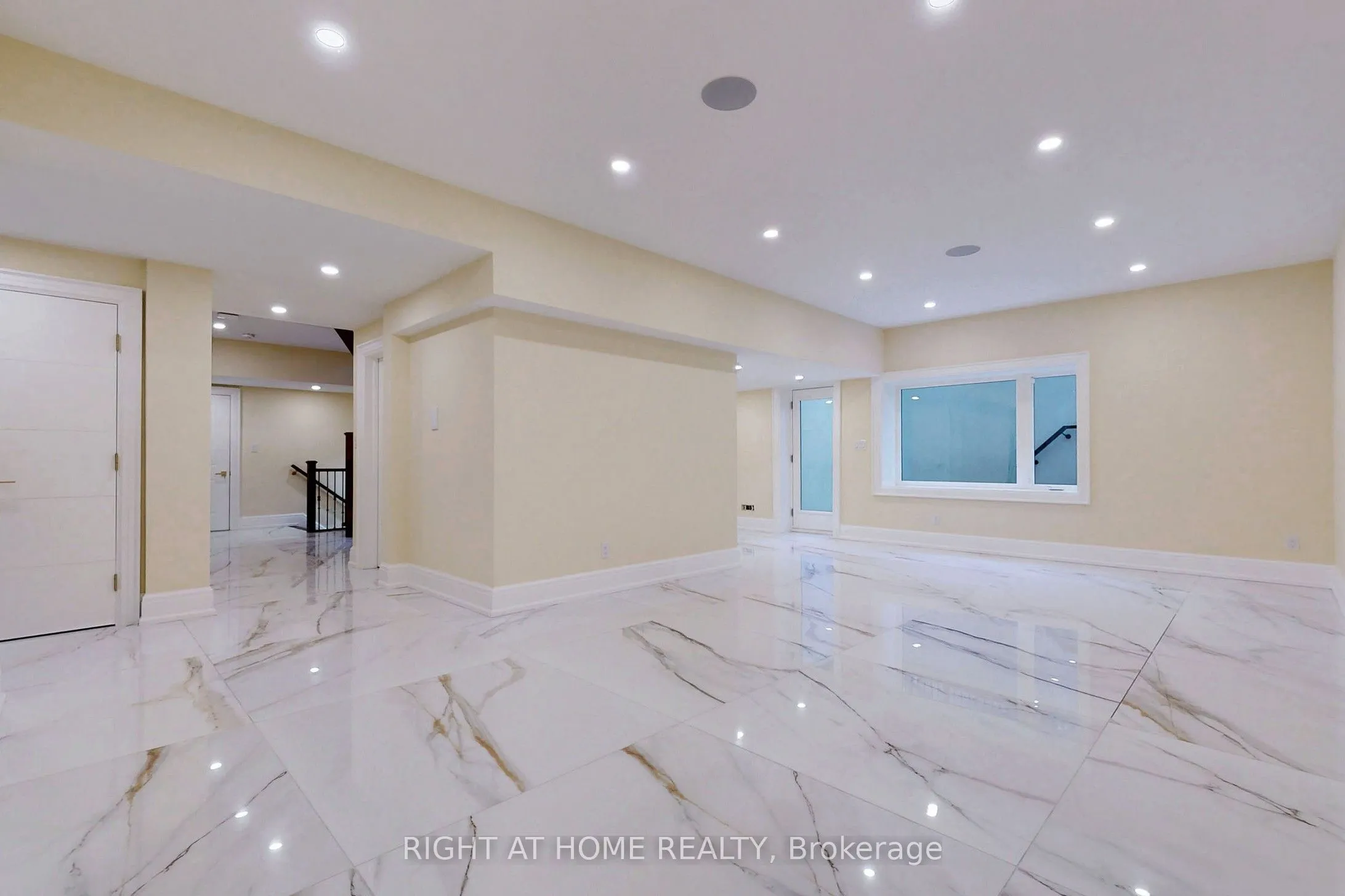 10 Jocelyn Crescent