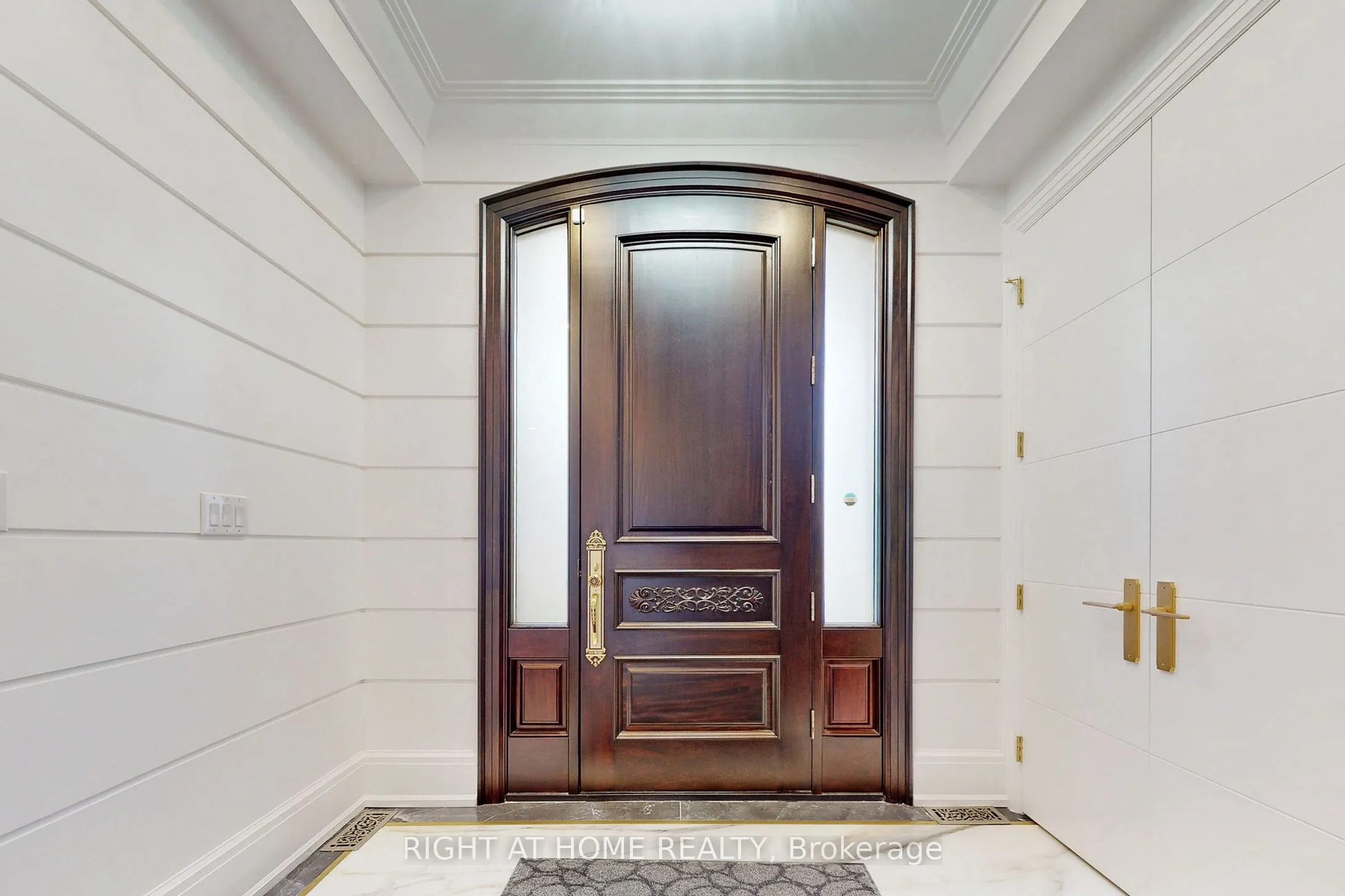 10 Jocelyn Crescent