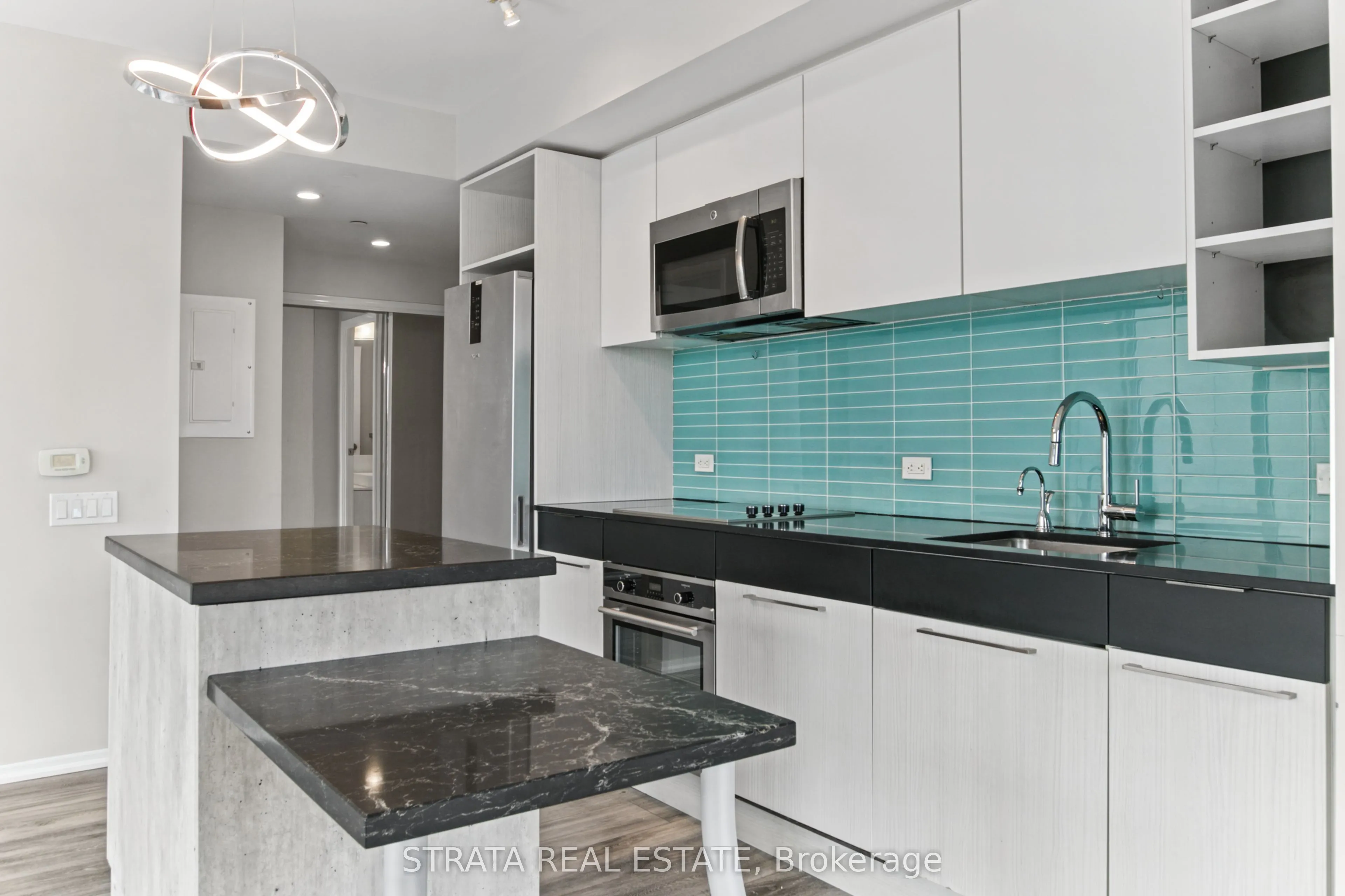 68 Shuter Street #1610