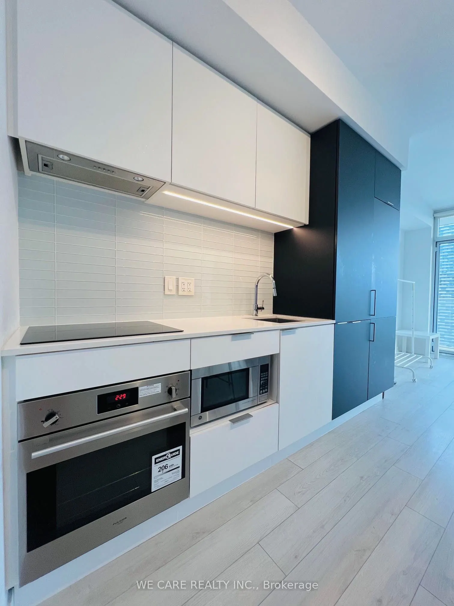 33 Helendale Avenue #2208