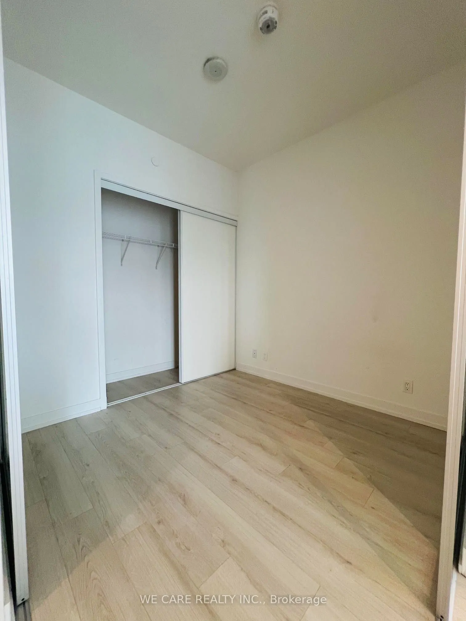 33 Helendale Avenue #2208