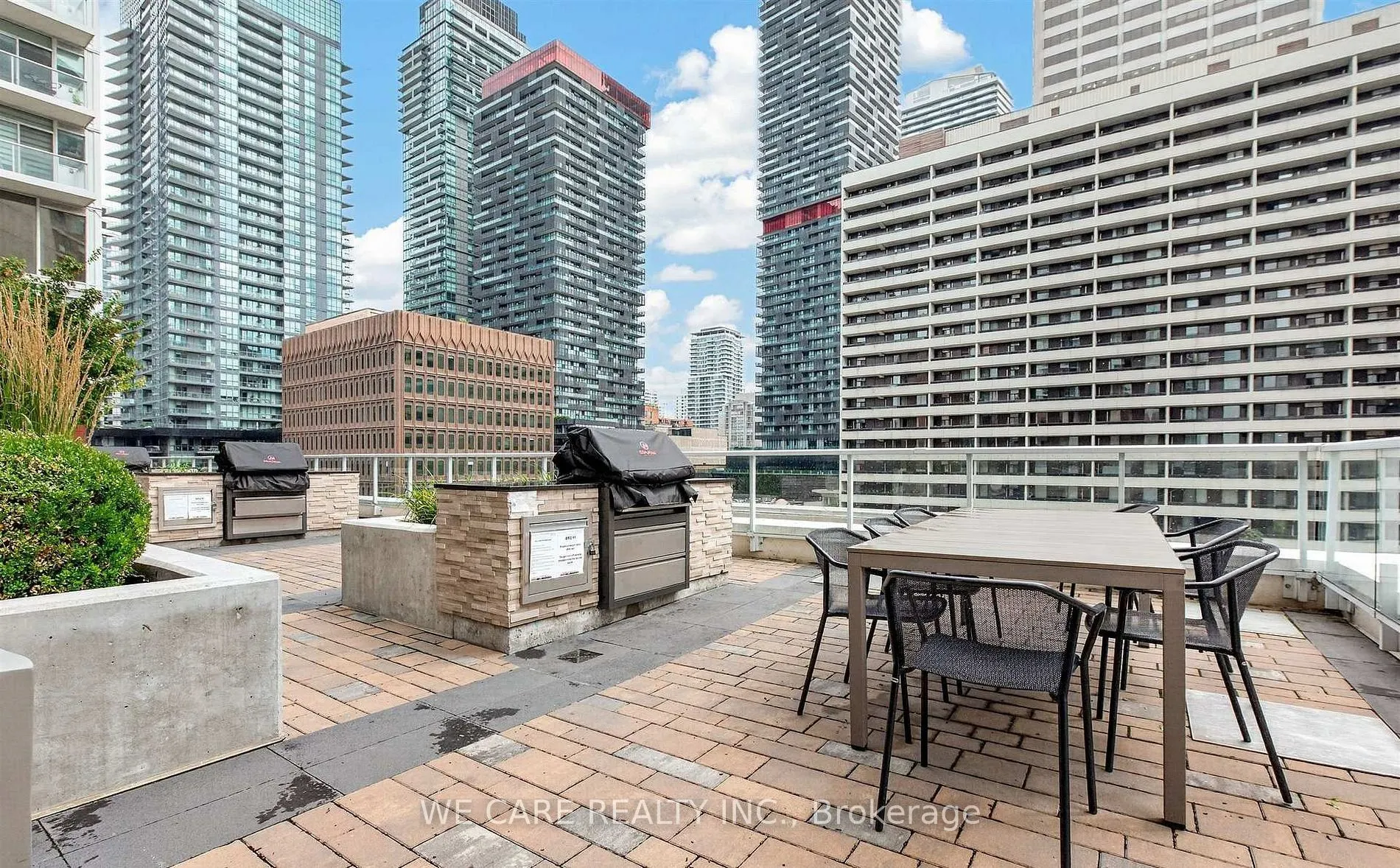 33 Helendale Avenue #2208