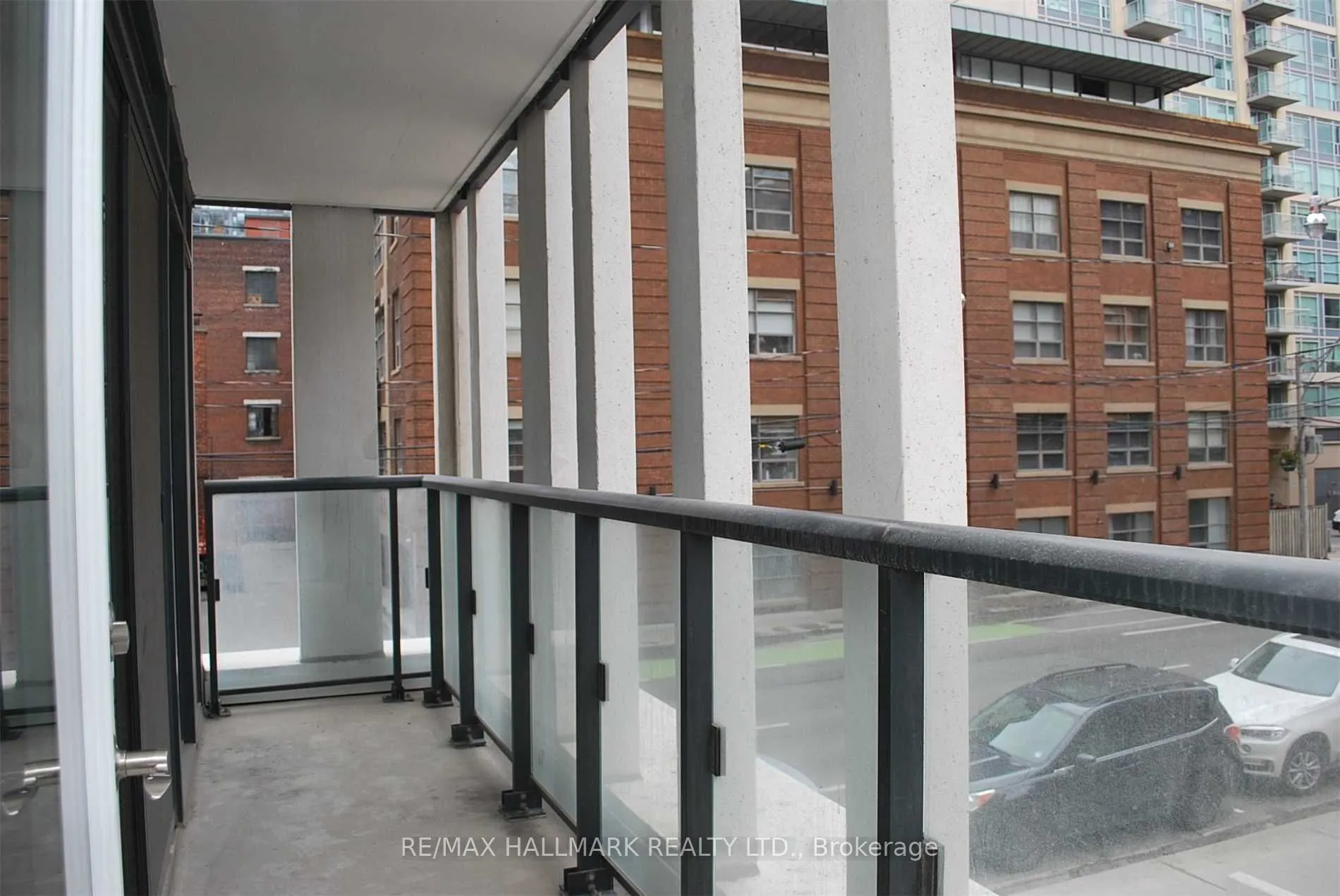 400 Adelaide Street E #206