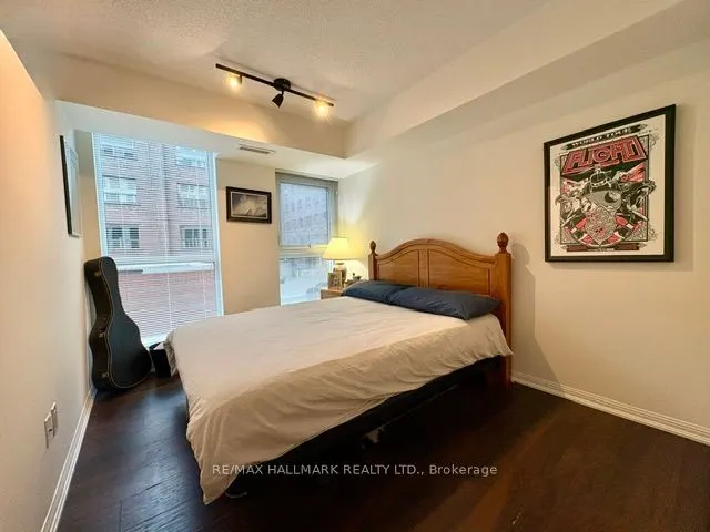 400 Adelaide Street E #206