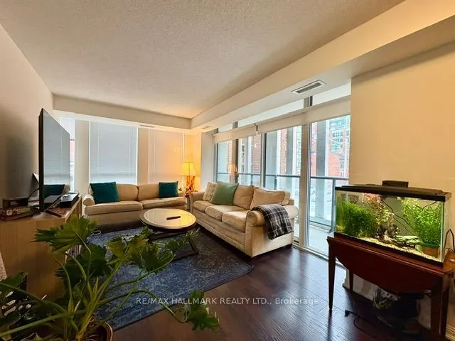400 Adelaide Street E #206
