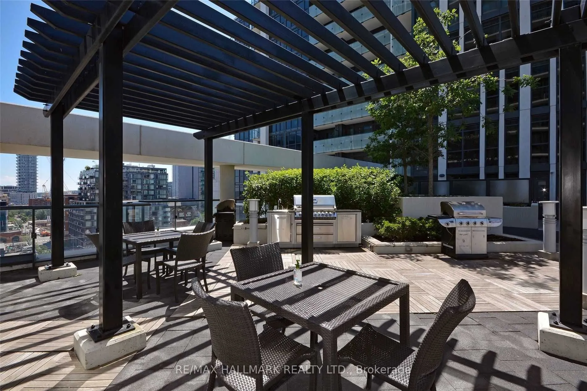 400 Adelaide Street E #206