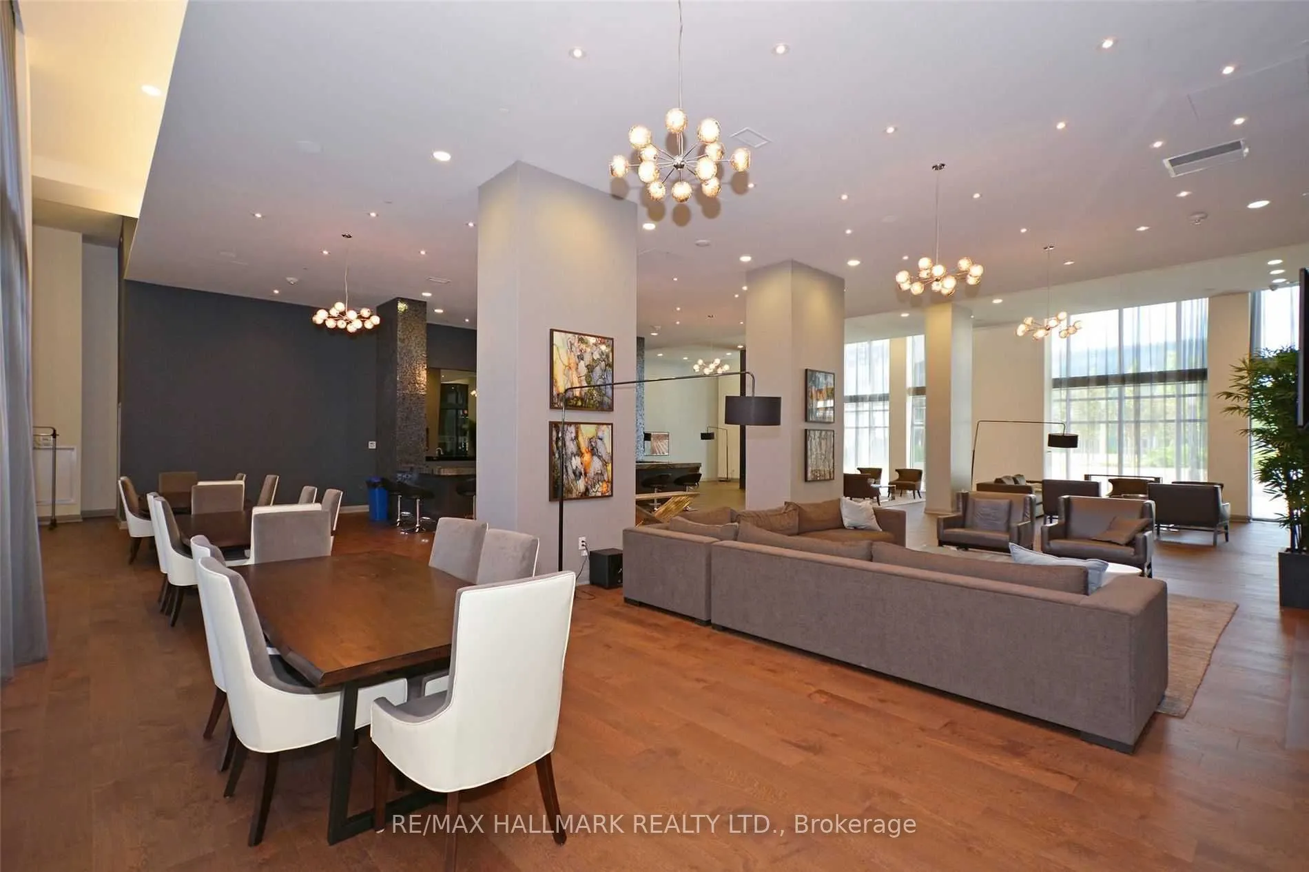 400 Adelaide Street E #206
