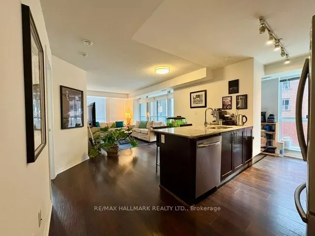 400 Adelaide Street E #206