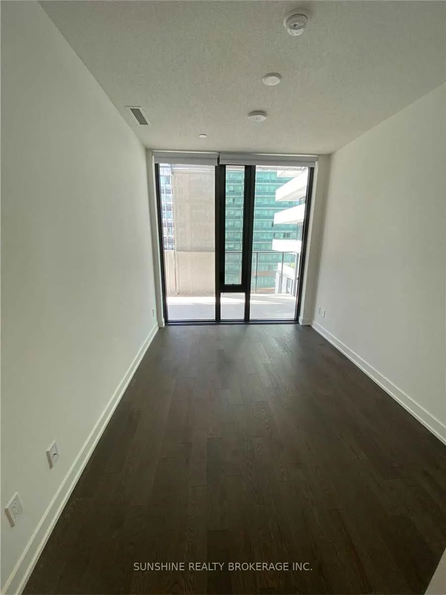 25 Richmond Street #606