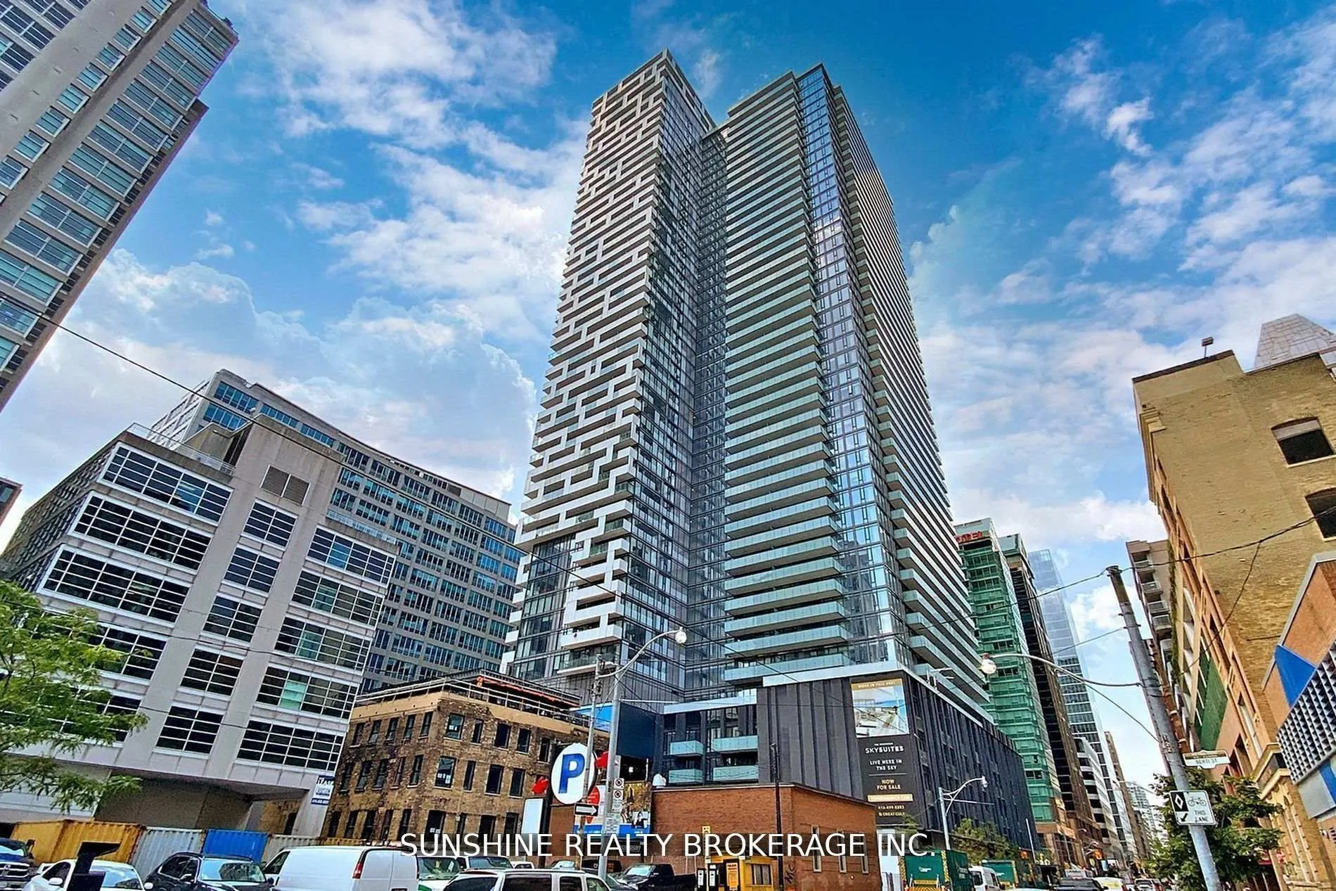 25 Richmond Street #606