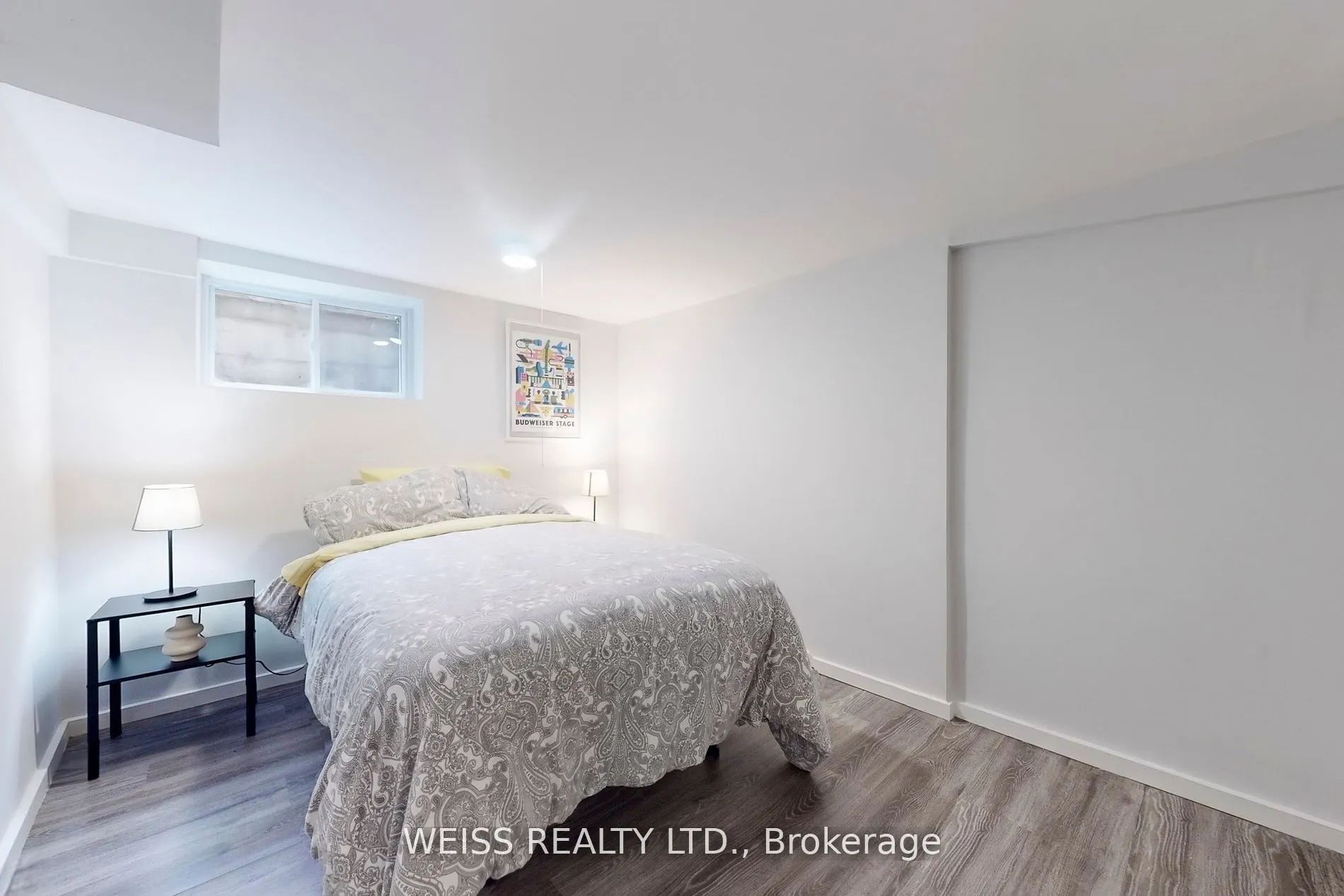 758 Richmond Street W