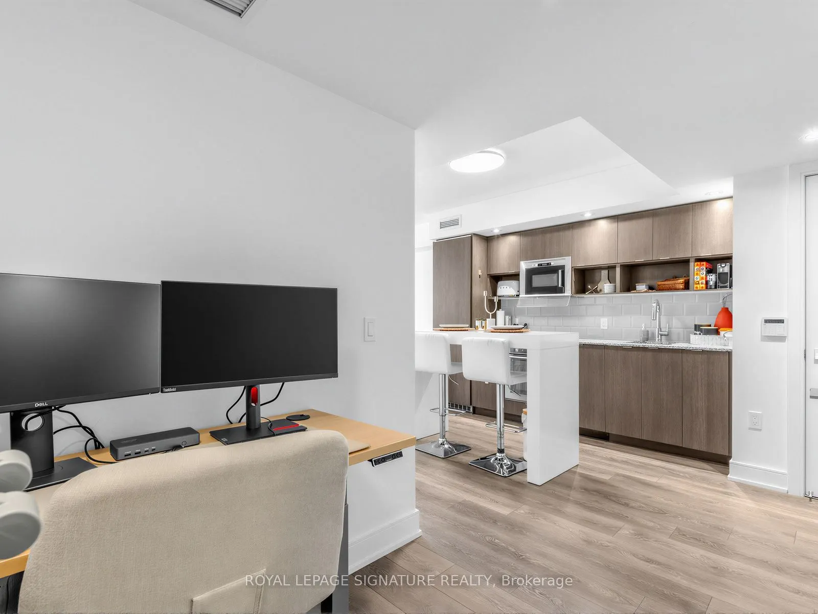 89 Mcgill Street #1204