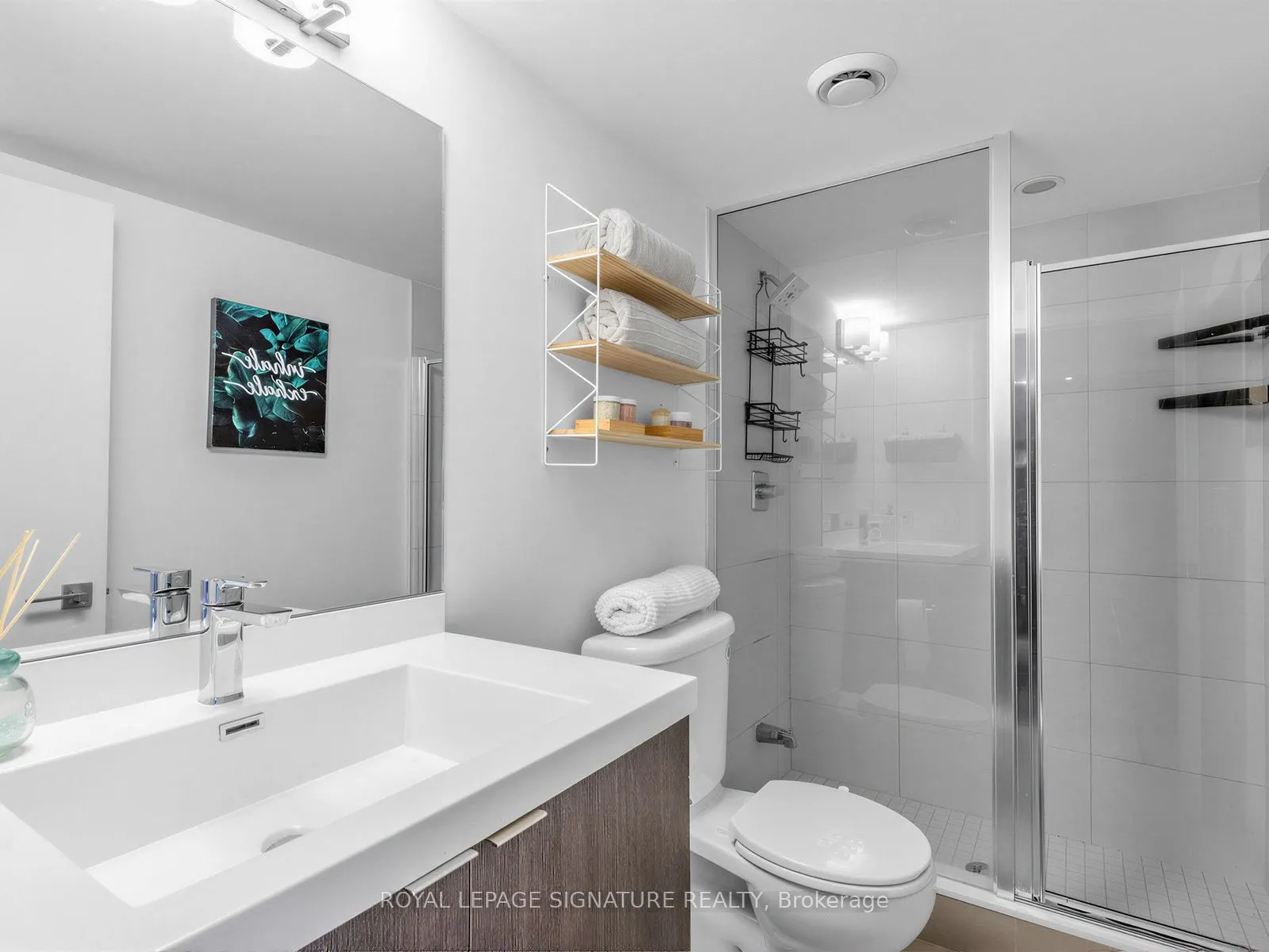 89 Mcgill Street #1204
