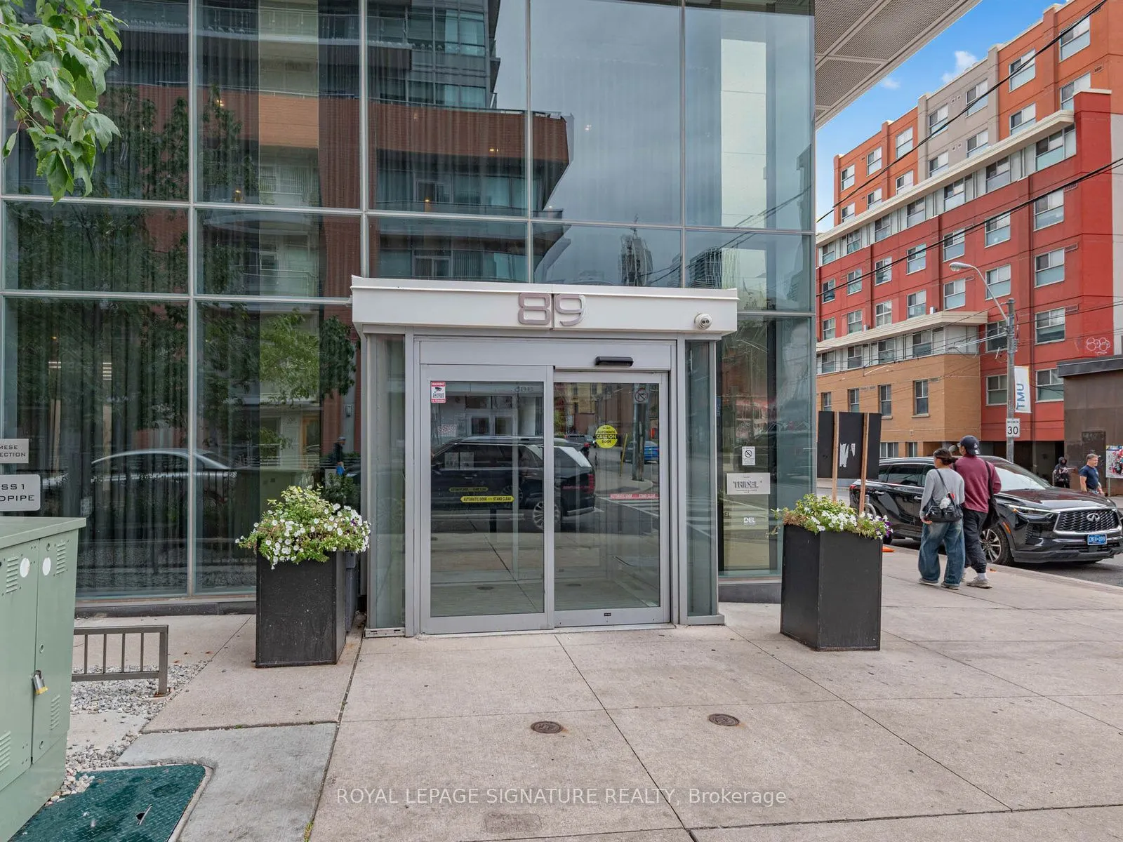 89 Mcgill Street #1204
