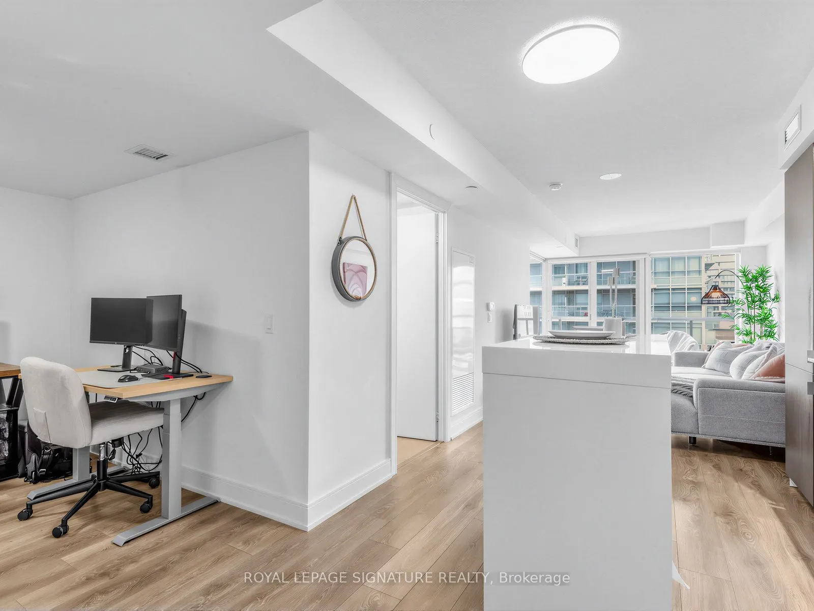 89 Mcgill Street #1204