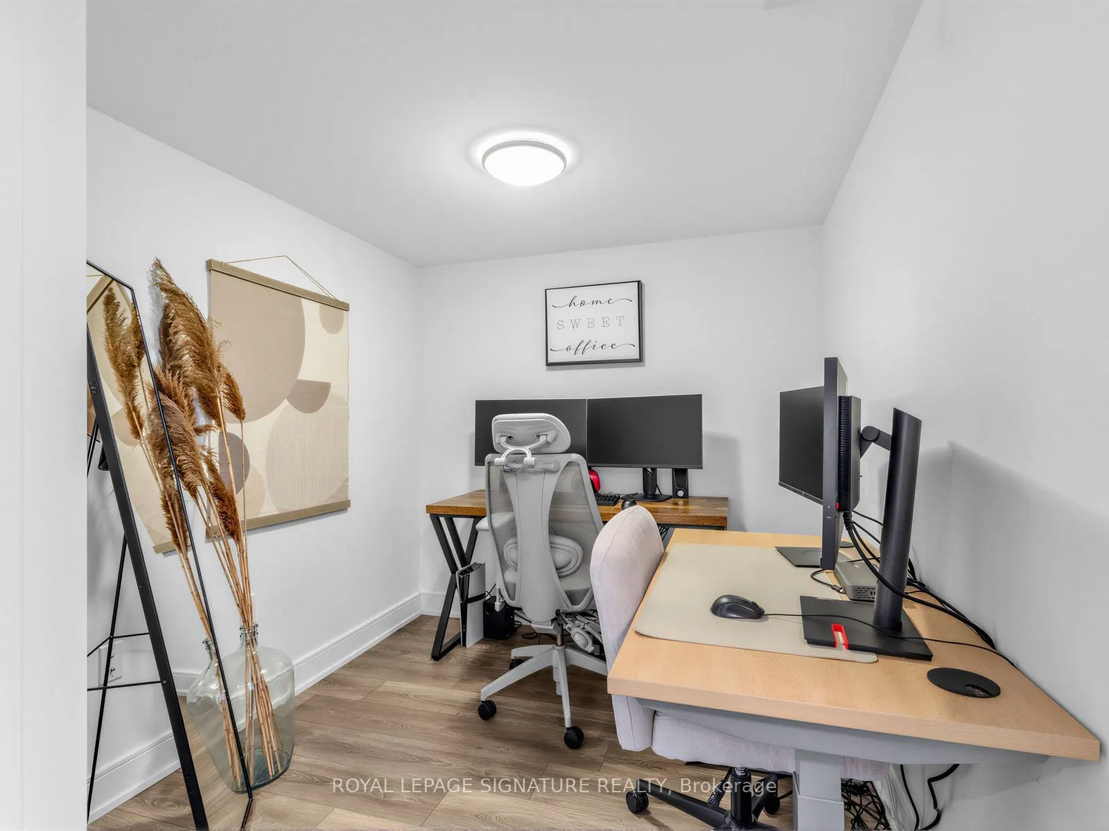 89 Mcgill Street #1204