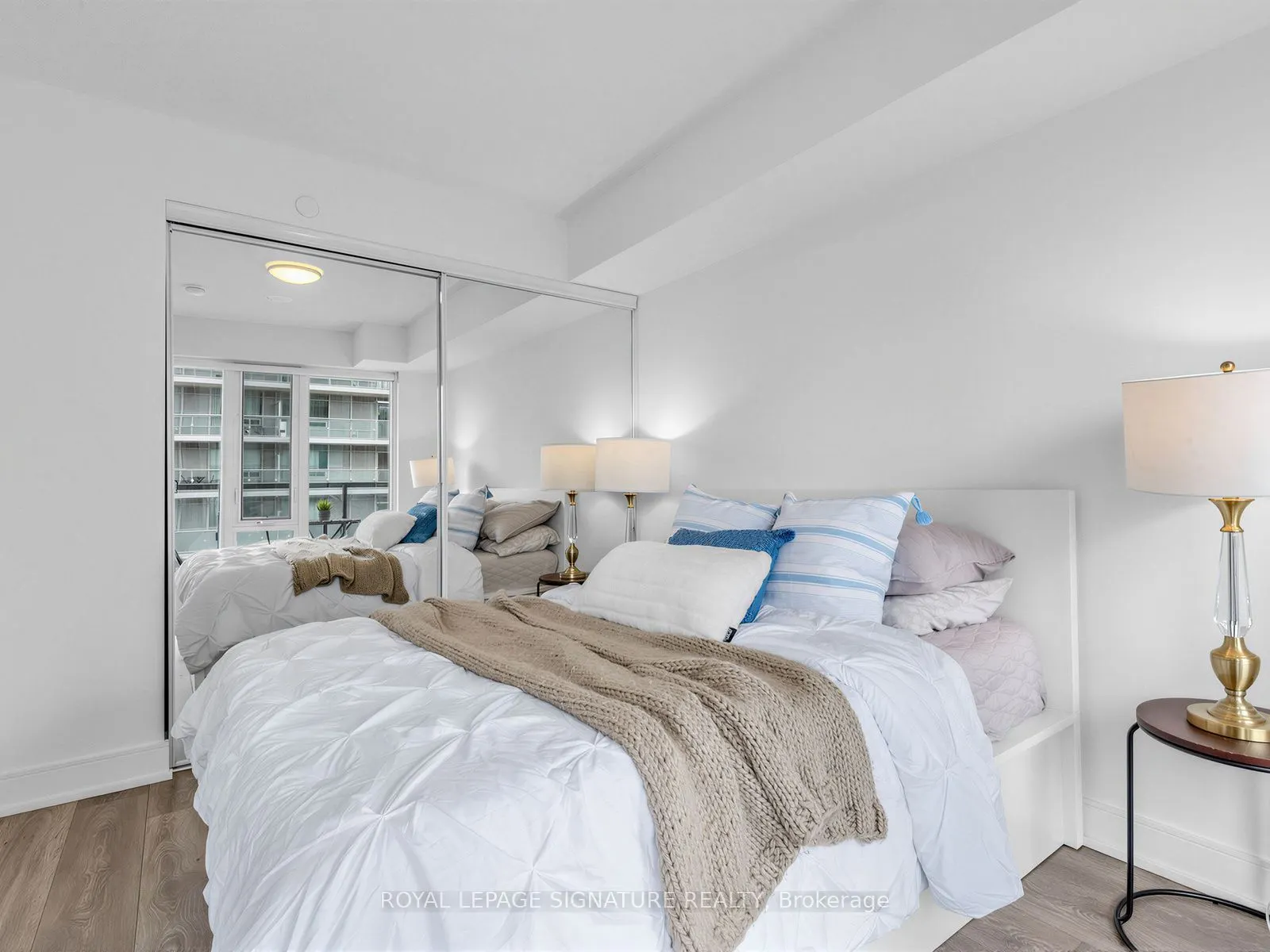 89 Mcgill Street #1204
