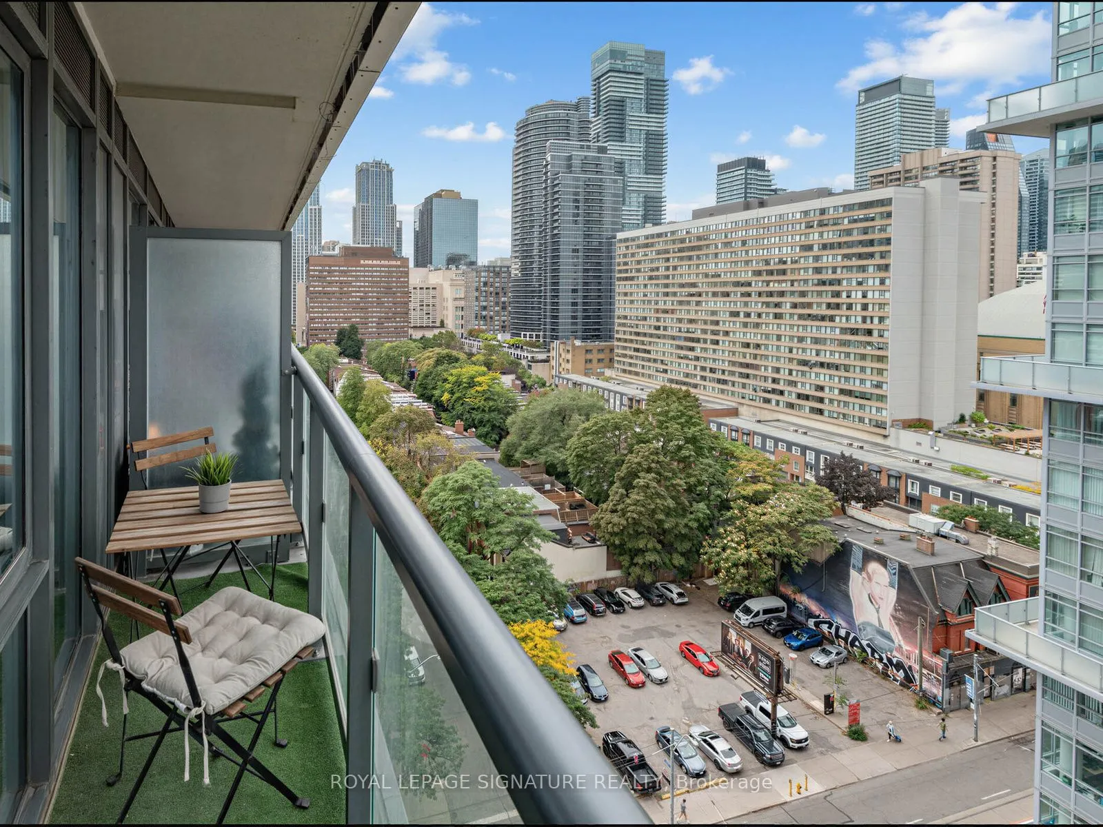 89 Mcgill Street #1204