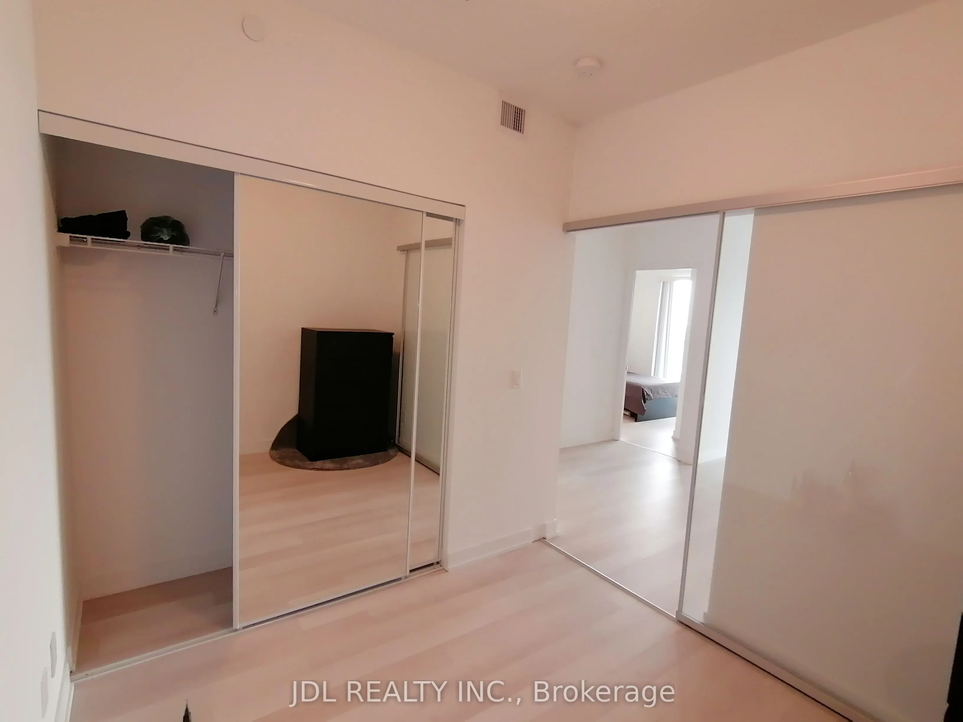 5180 Yonge Street #2112