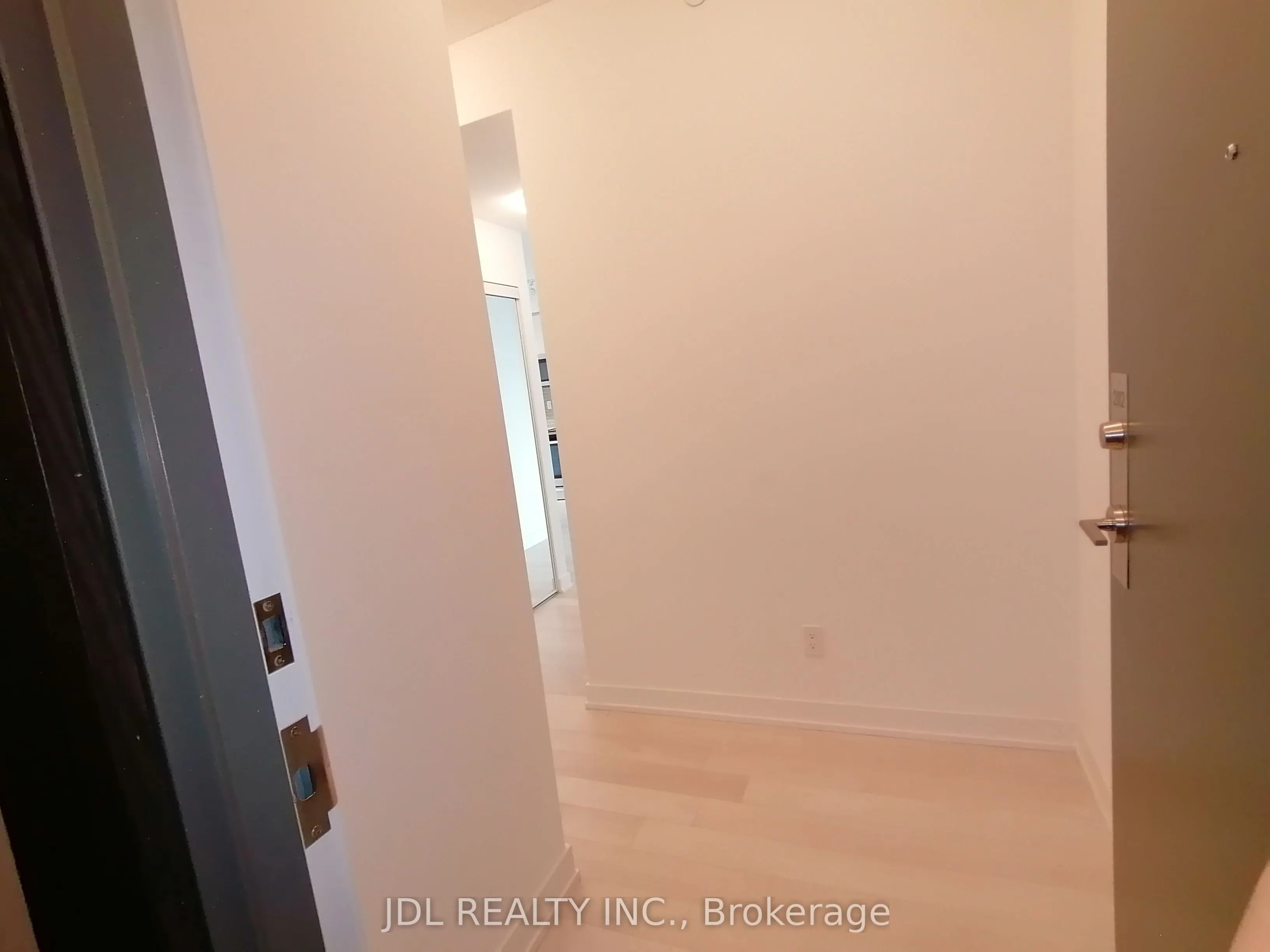 5180 Yonge Street #2112