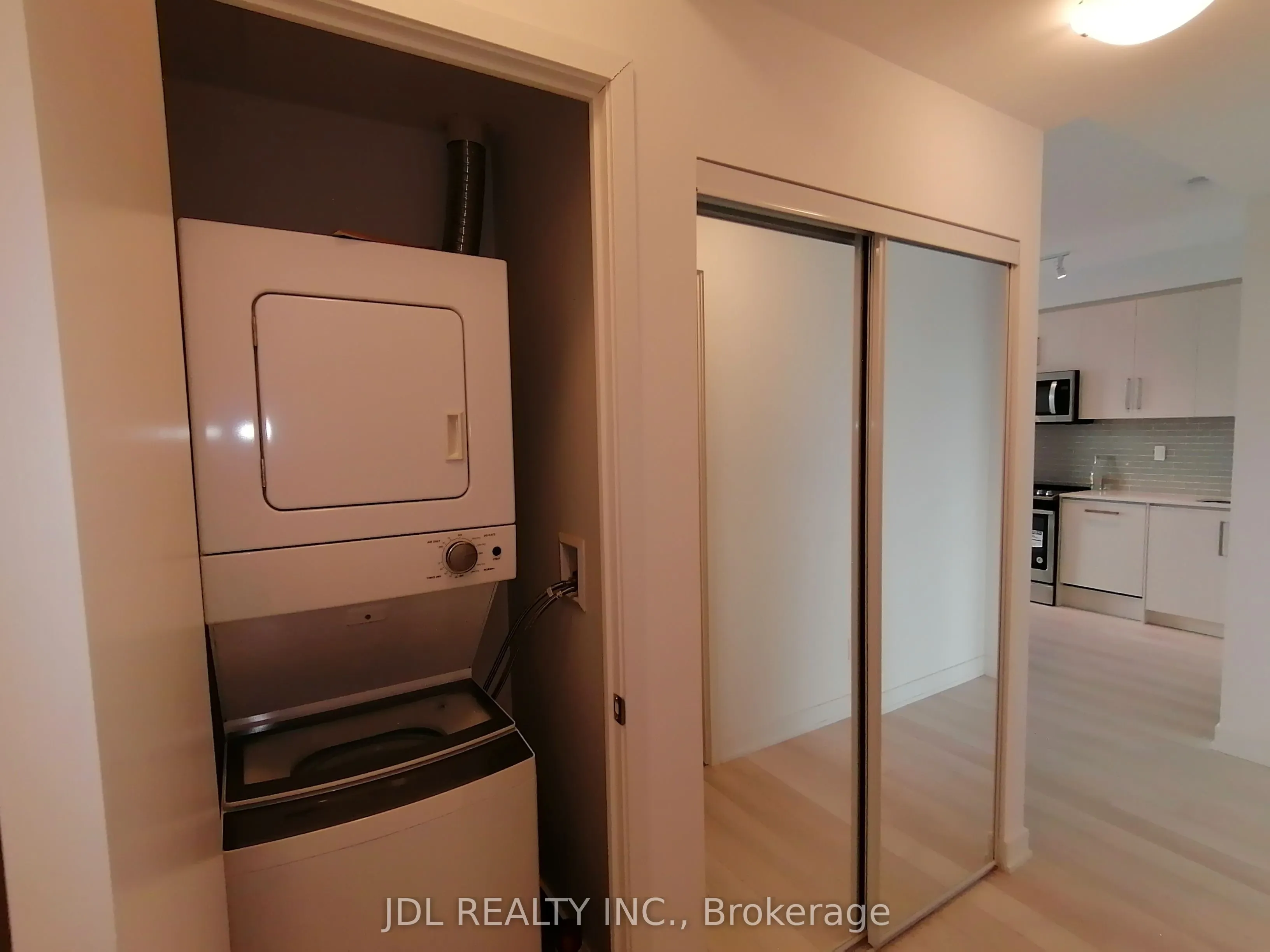 5180 Yonge Street #2112