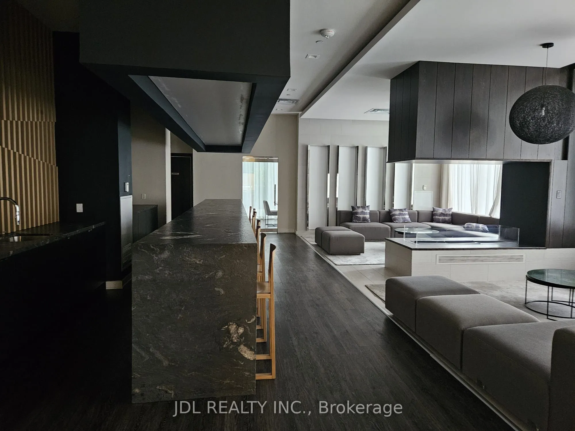 5180 Yonge Street #2112