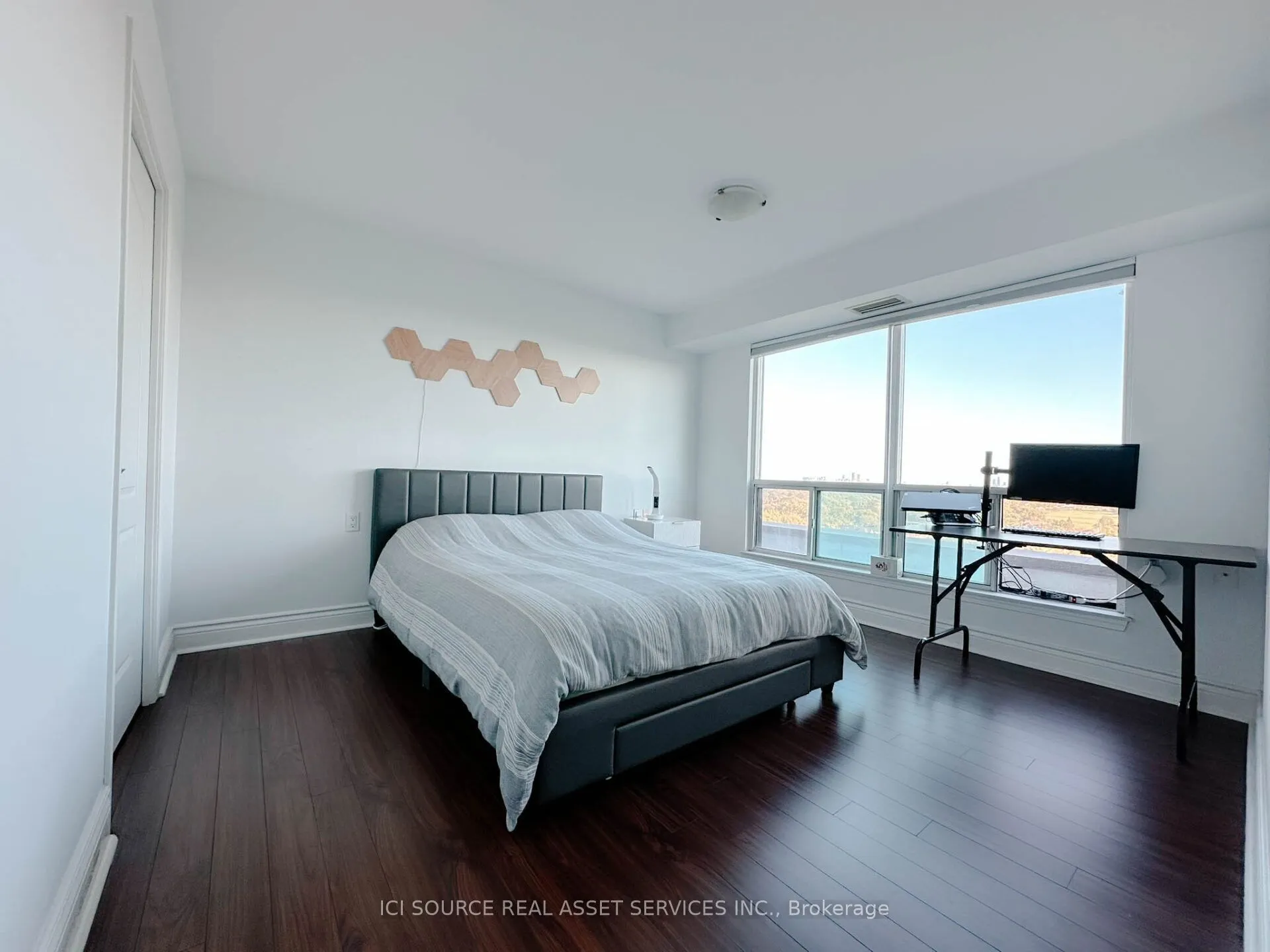 935 Sheppard Avenue W #901