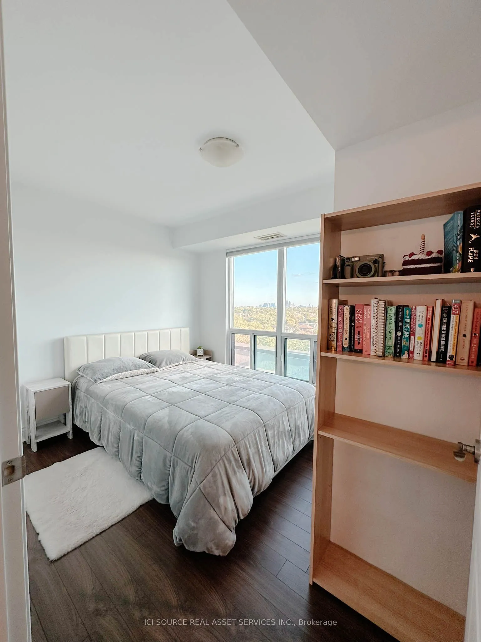 935 Sheppard Avenue W #901