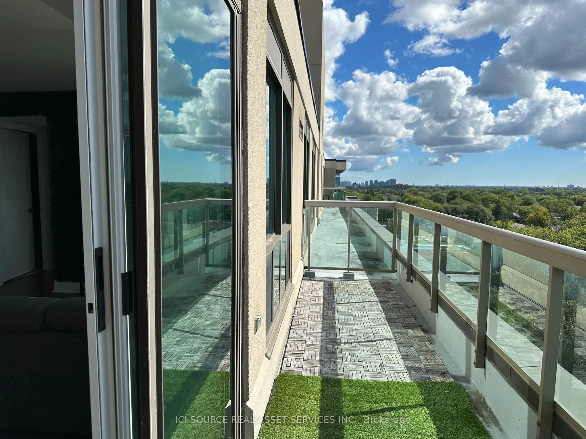935 Sheppard Avenue W #901
