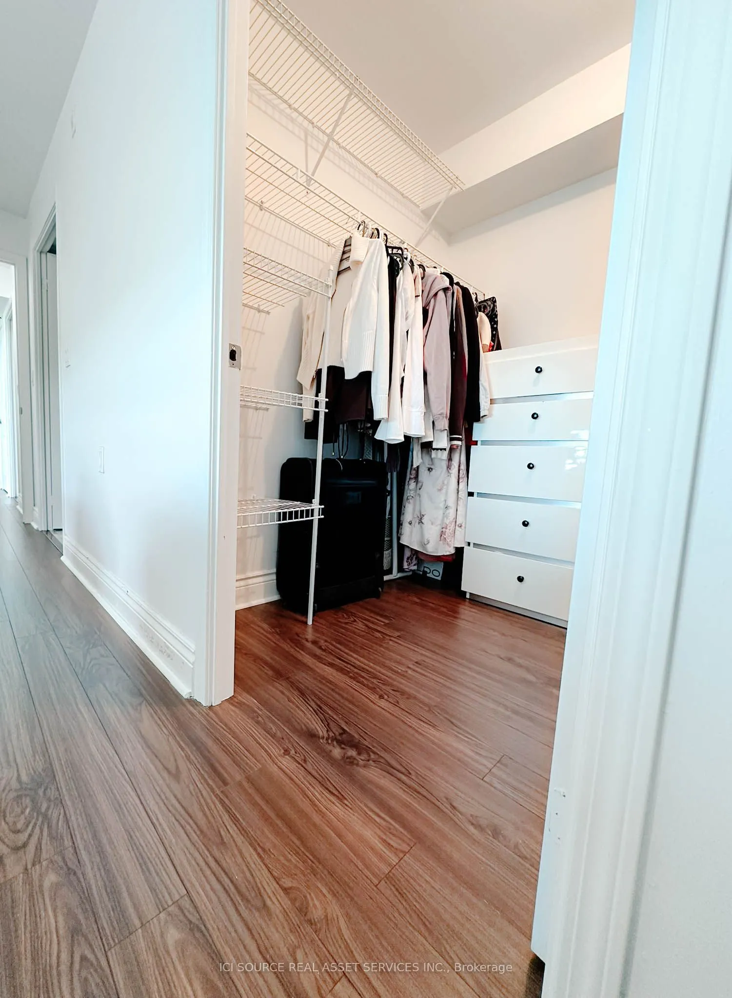 935 Sheppard Avenue W #901