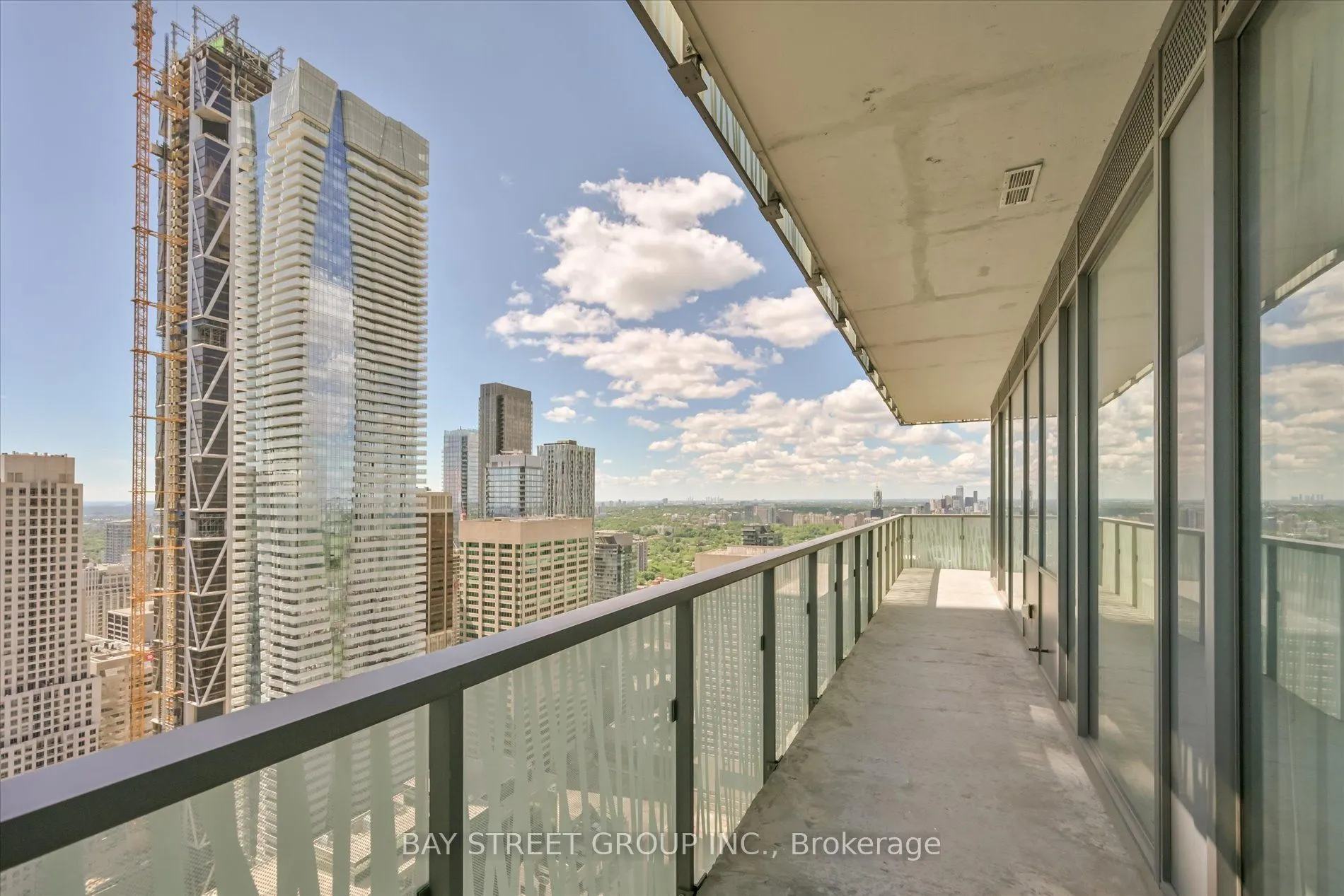 50 Charles Street E #LPH4706