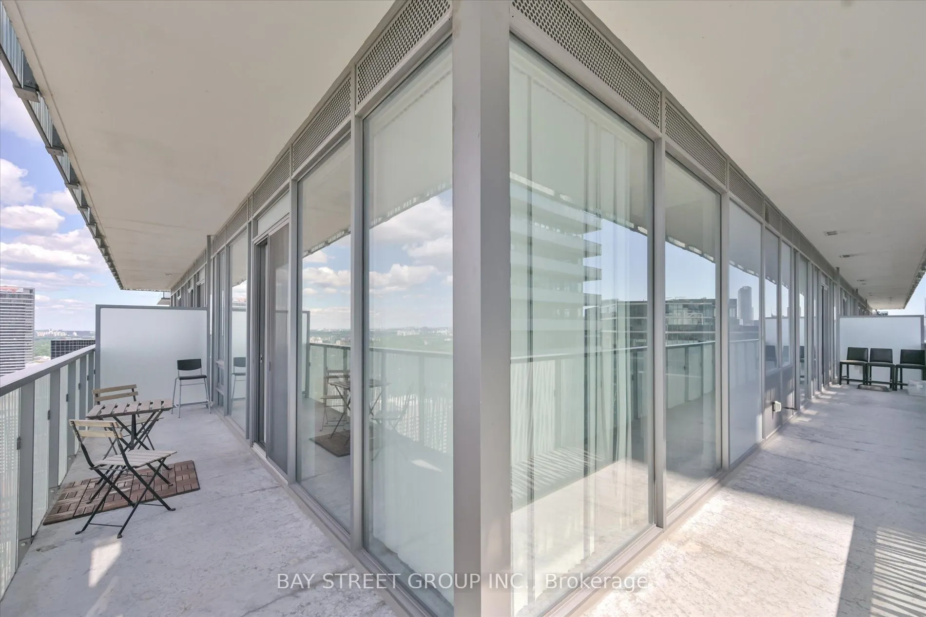 50 Charles Street E #LPH4706