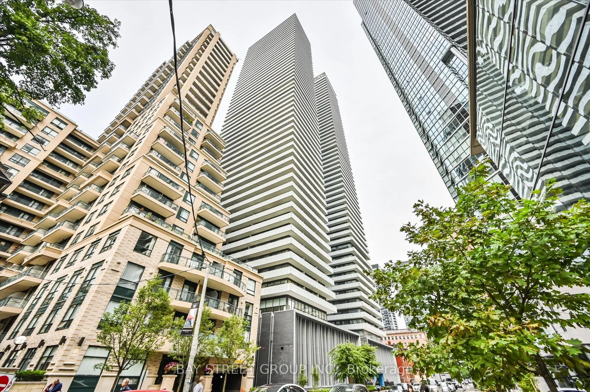 50 Charles Street E #LPH4706