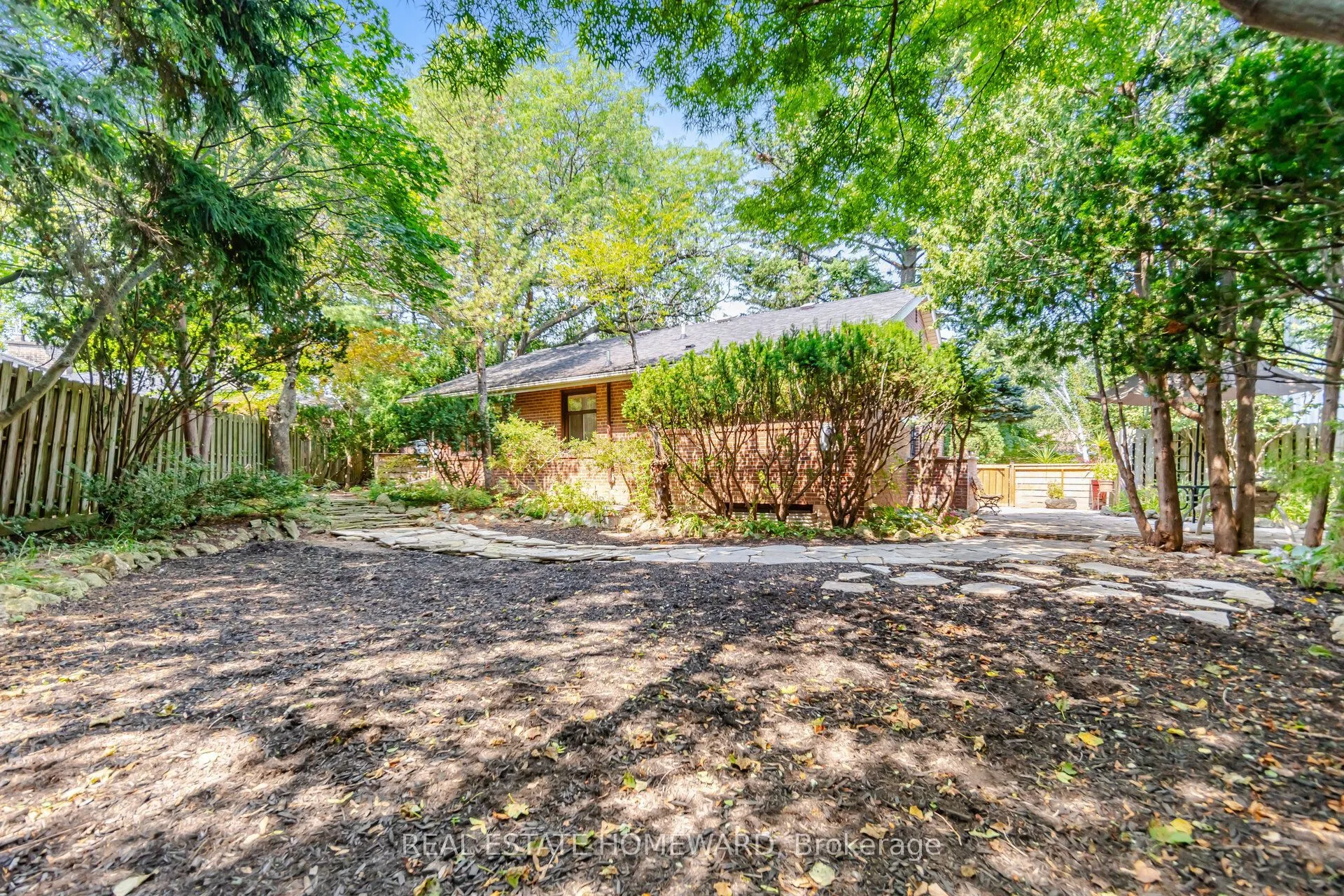 3 Shadwell Place