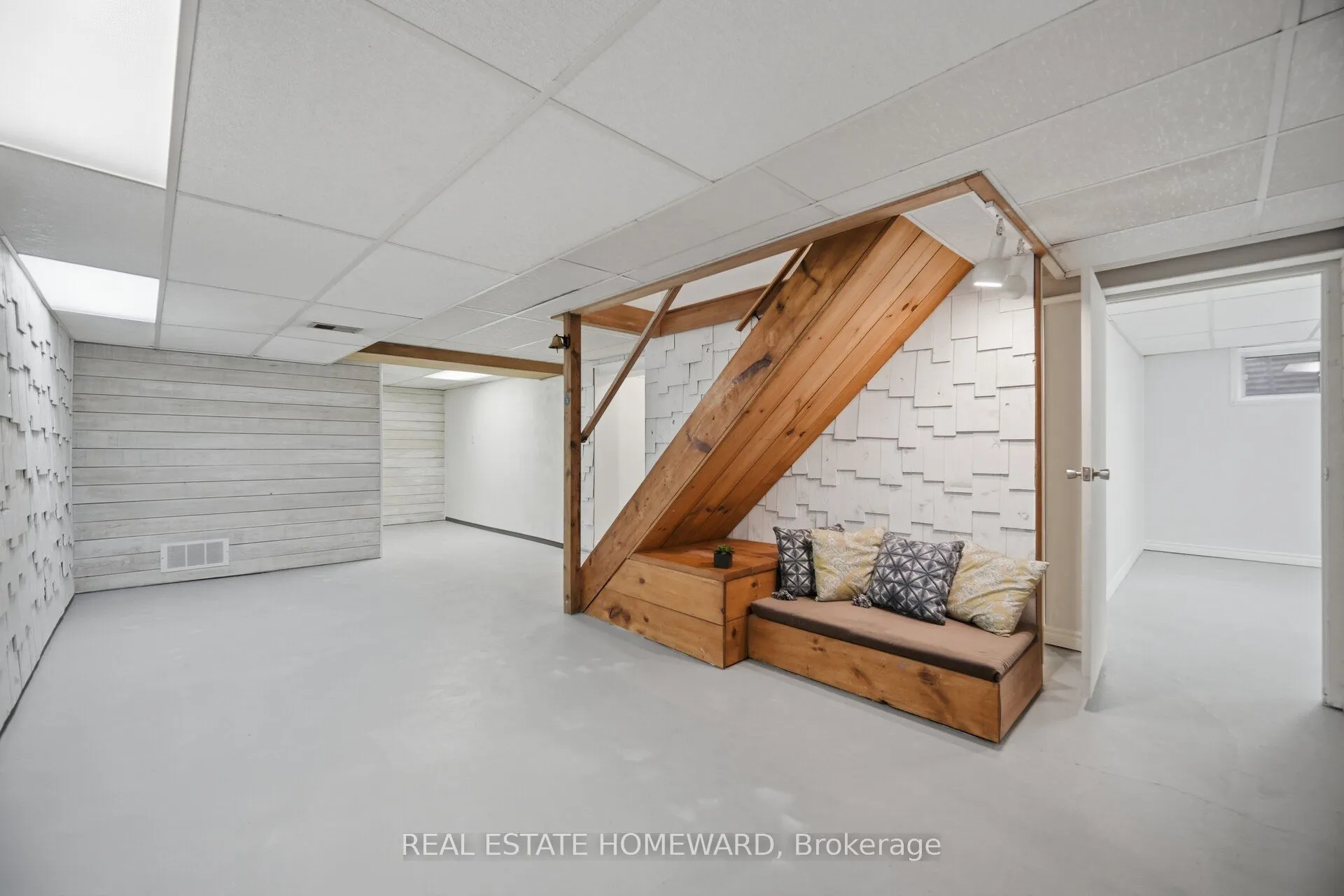 3 Shadwell Place