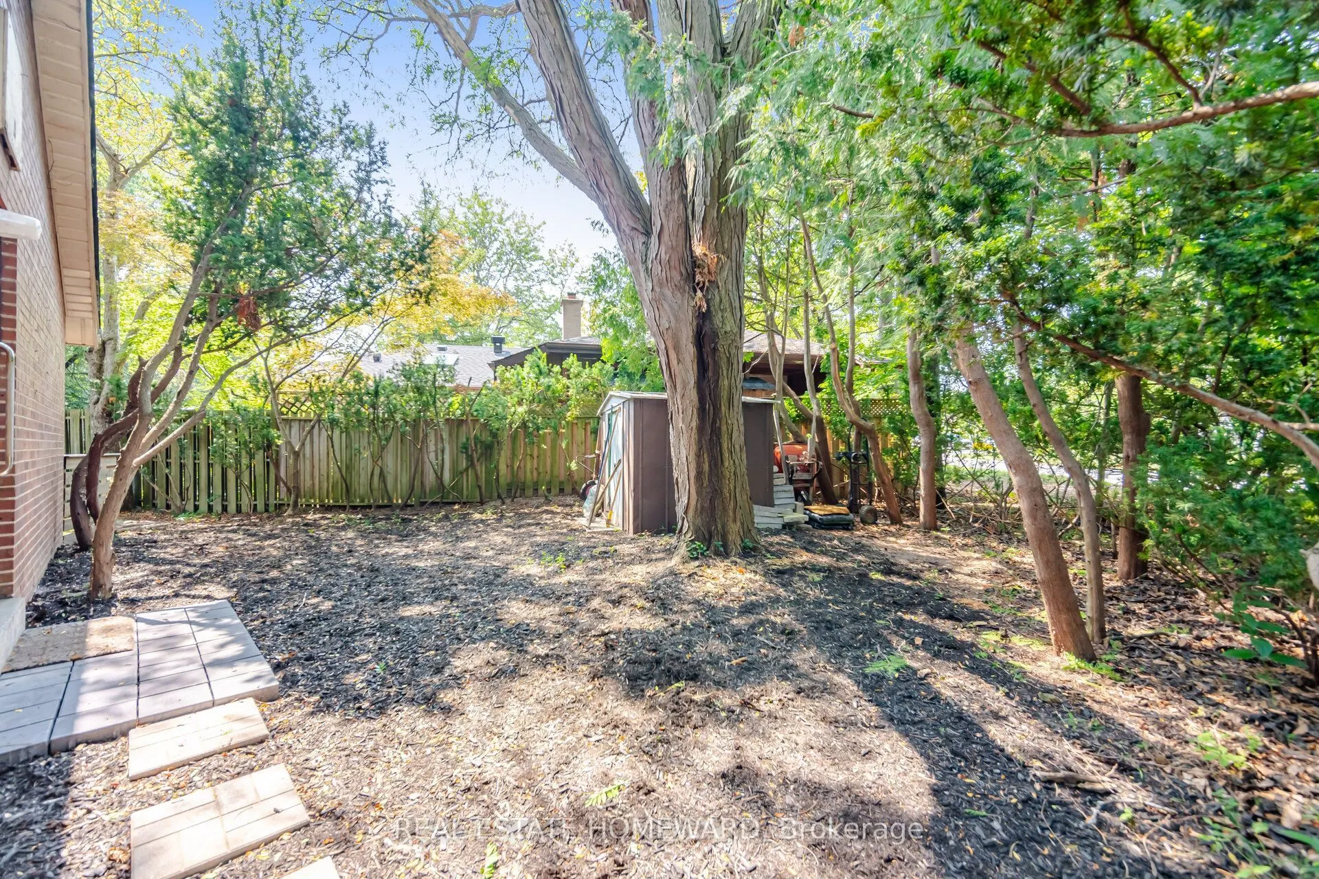 3 Shadwell Place