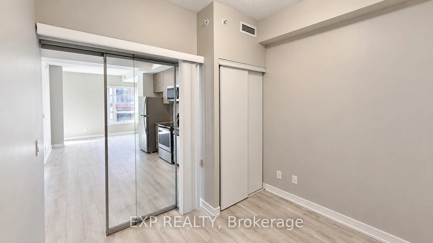 621 Sheppard Avenue E #512