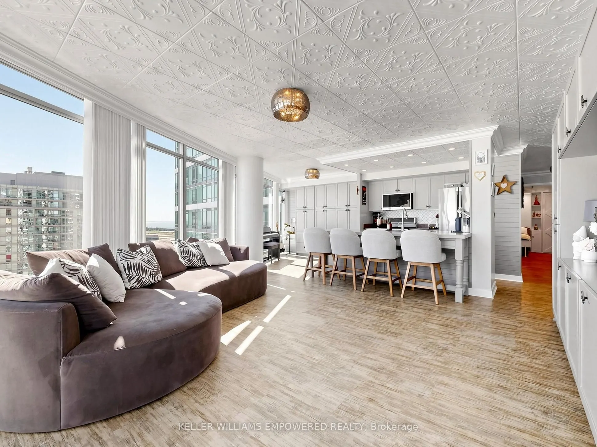 81 Navy Wharf Court #2815