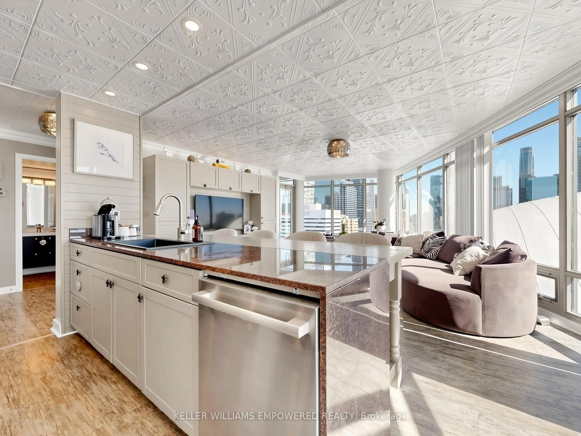 81 Navy Wharf Court #2815