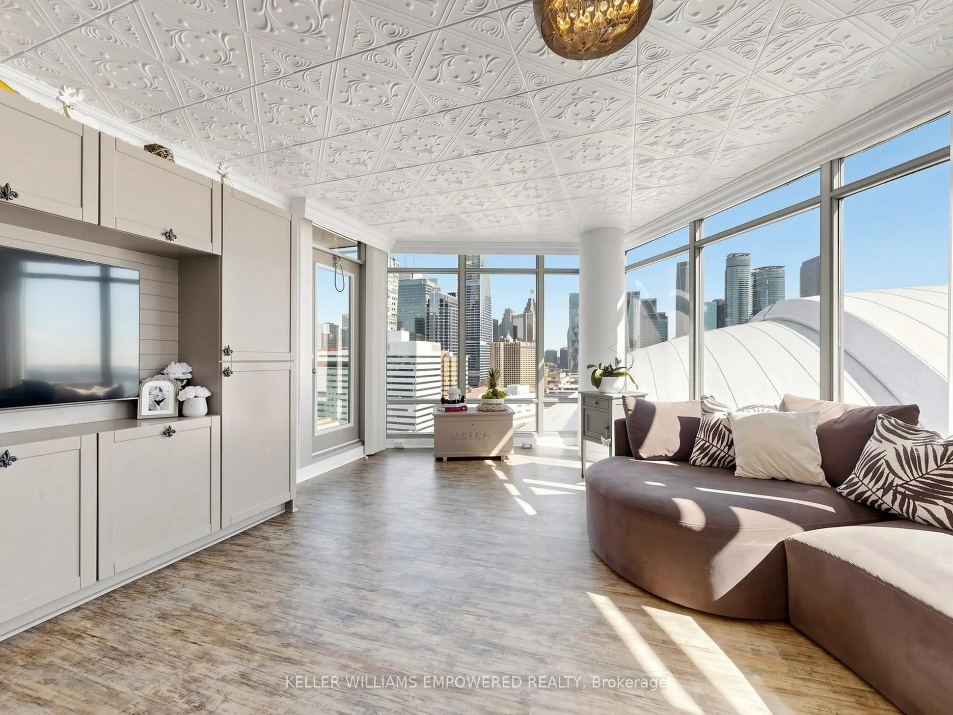 81 Navy Wharf Court #2815