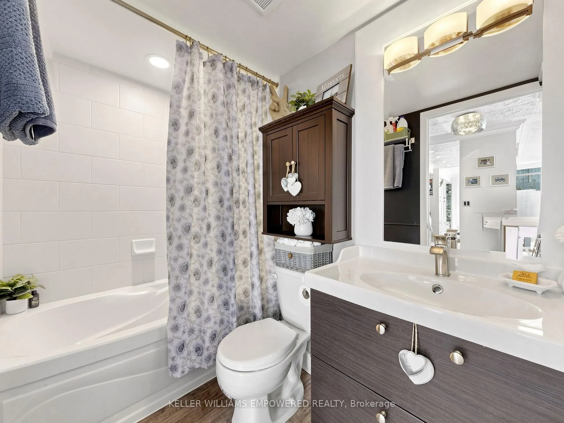 81 Navy Wharf Court #2815