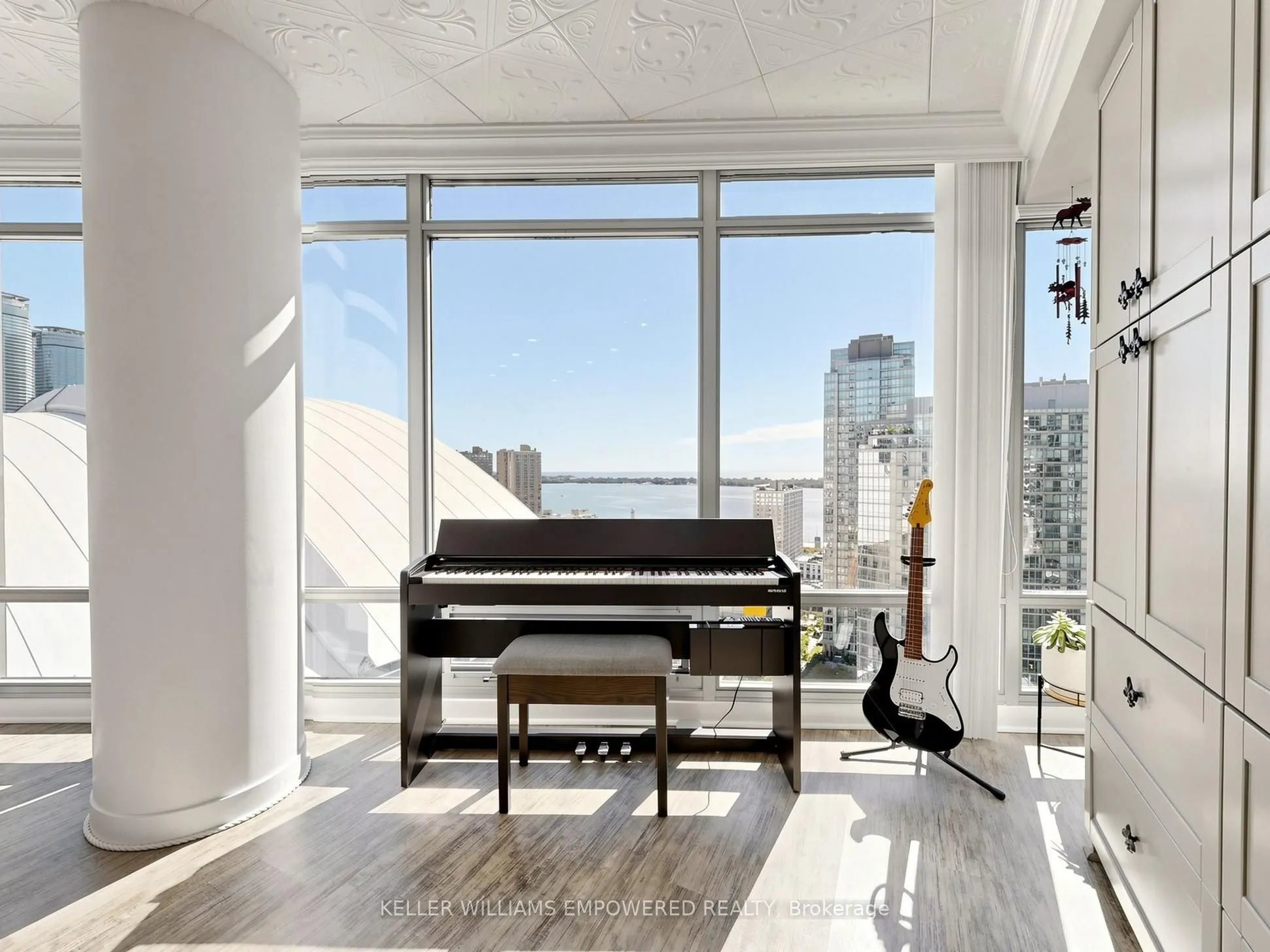 81 Navy Wharf Court #2815
