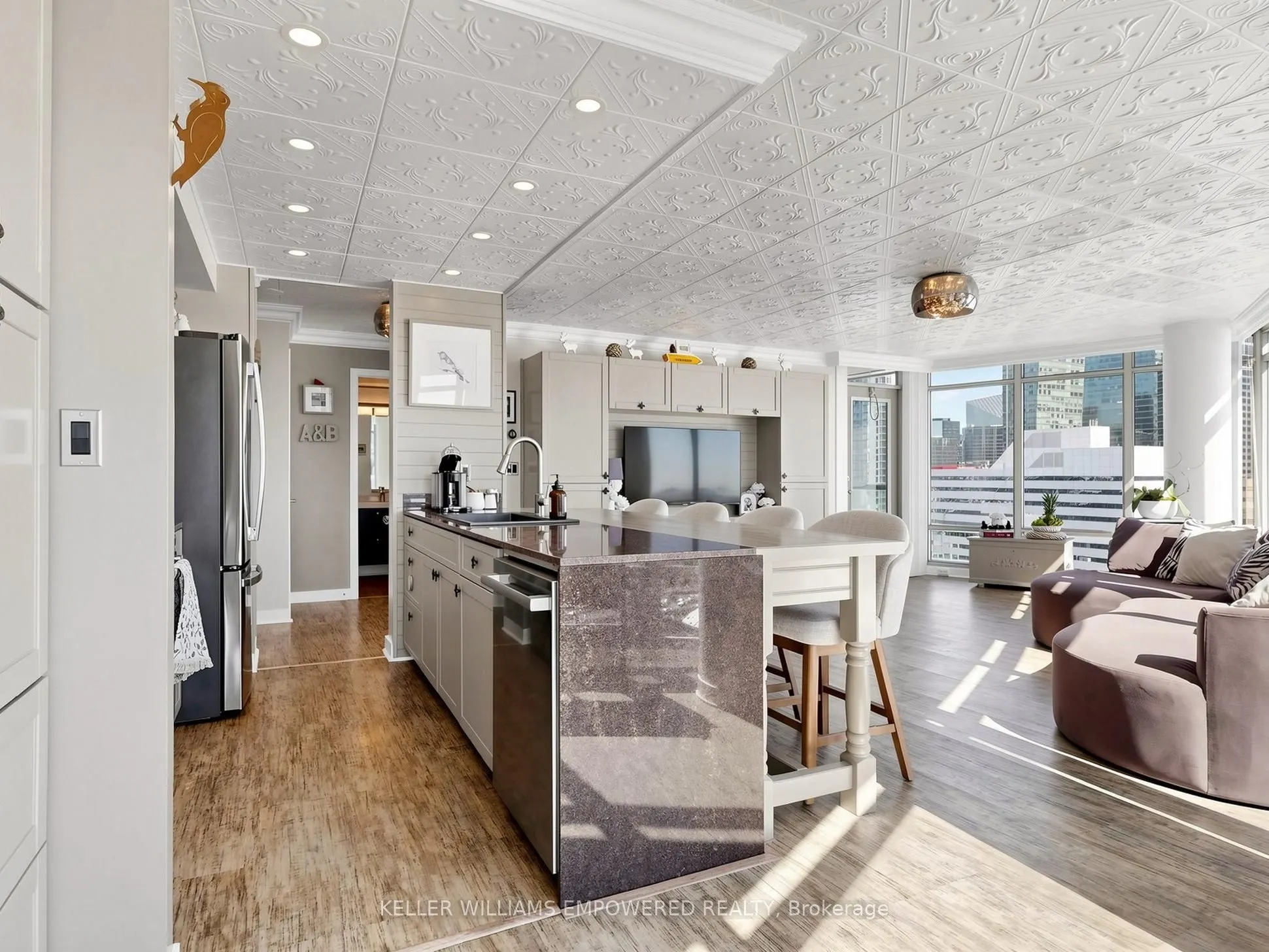 81 Navy Wharf Court #2815