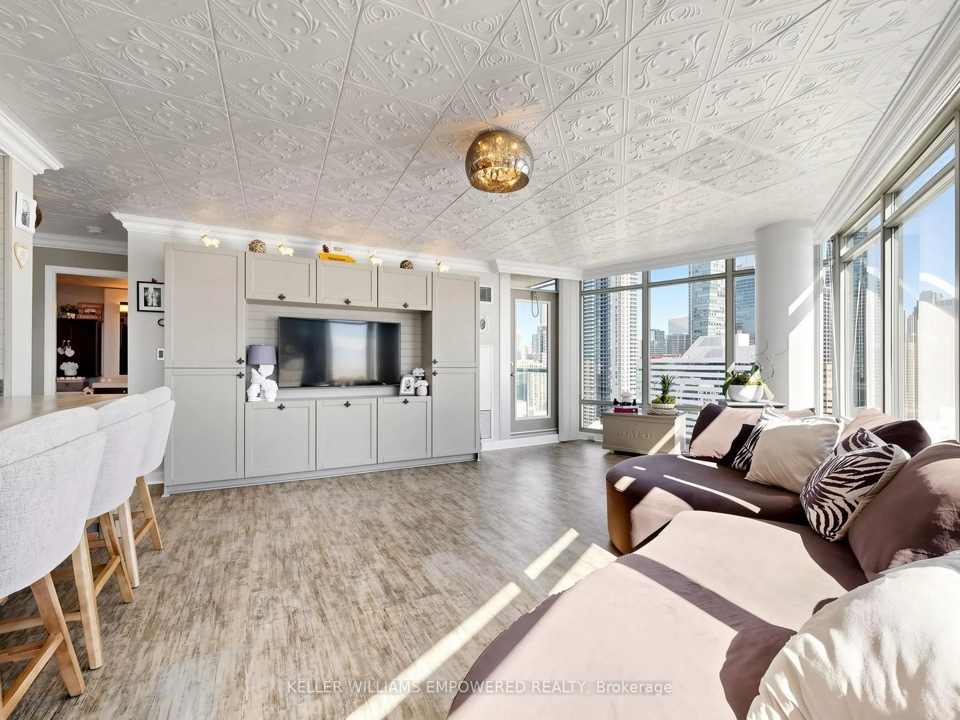 81 Navy Wharf Court #2815