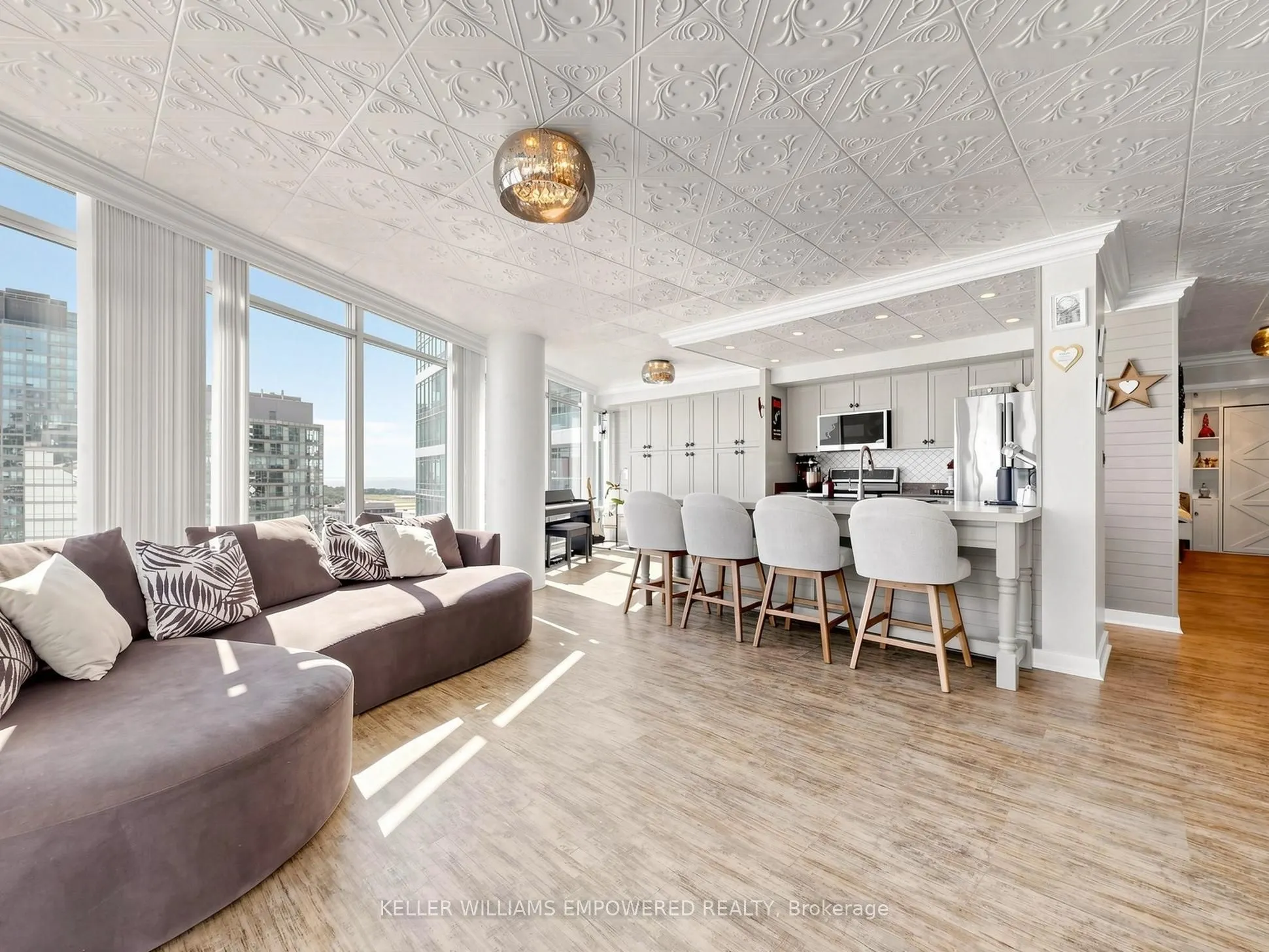 81 Navy Wharf Court #2815
